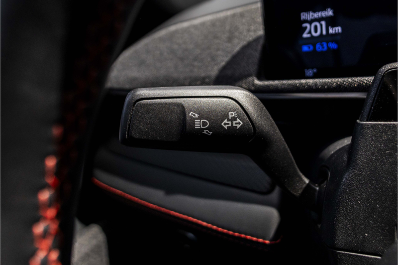 Ford Mustang Mach-E AWD 75 kWh | Pano | B&O | Camera — photo 36