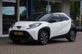 Toyota Aygo X 1.0 VVT-i AUTOMAAT Two-tone Camera App-connect Par Wit - thumbnail 2