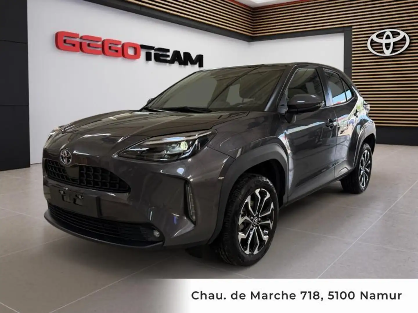 Toyota Yaris Cross Dynamic Plus Gris - 1