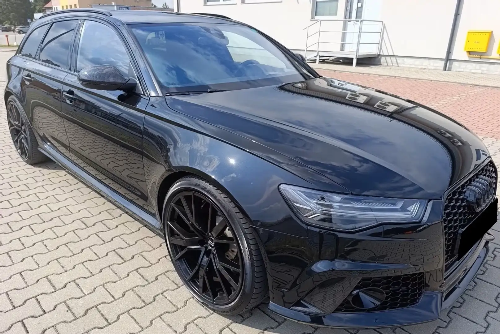 Audi RS6 RS6 Avant Performance V8 4.0 TFSI 605ps Quattro Tiptronic 8 Schwarz - 1