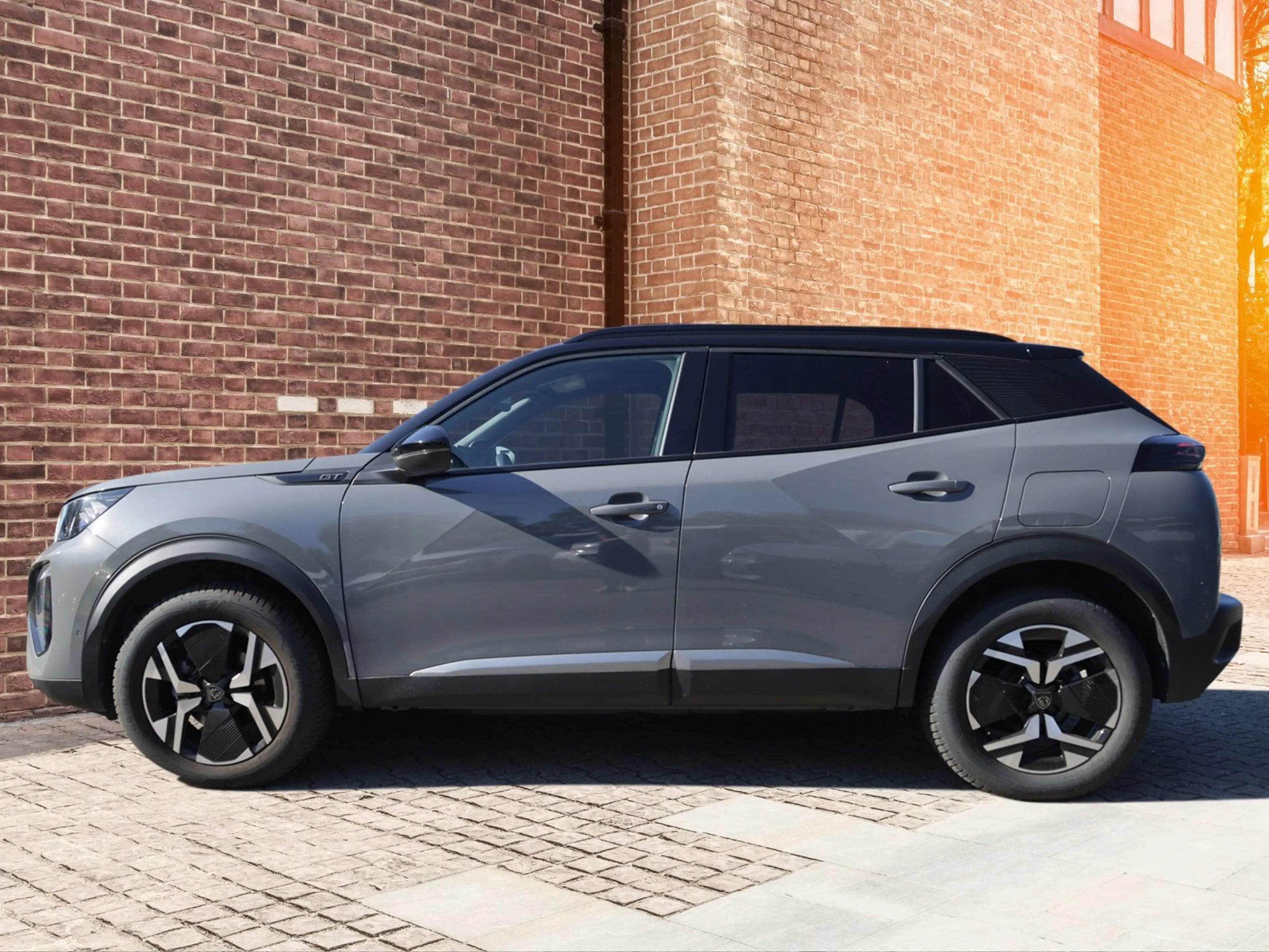 Peugeot 2008 GT — photo 4