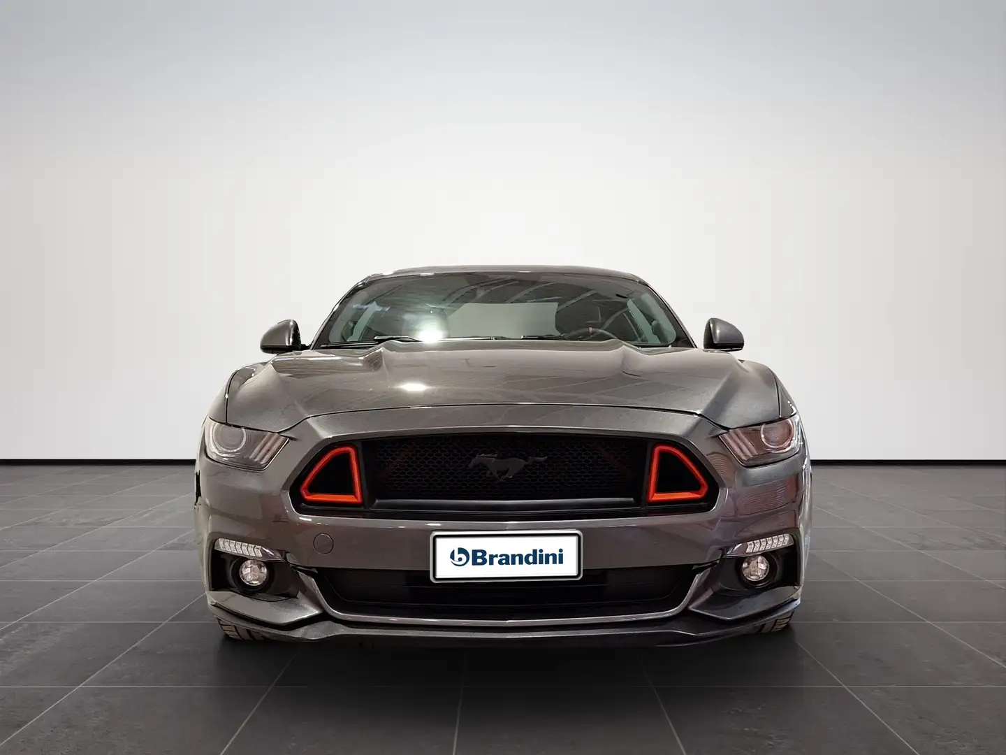 Ford Mustang Fastback 2.3 EcoBoost Gris - 2