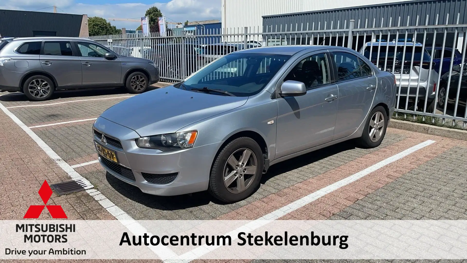 Mitsubishi Lancer Sports Sedan 1.8 Invite Gris - 1