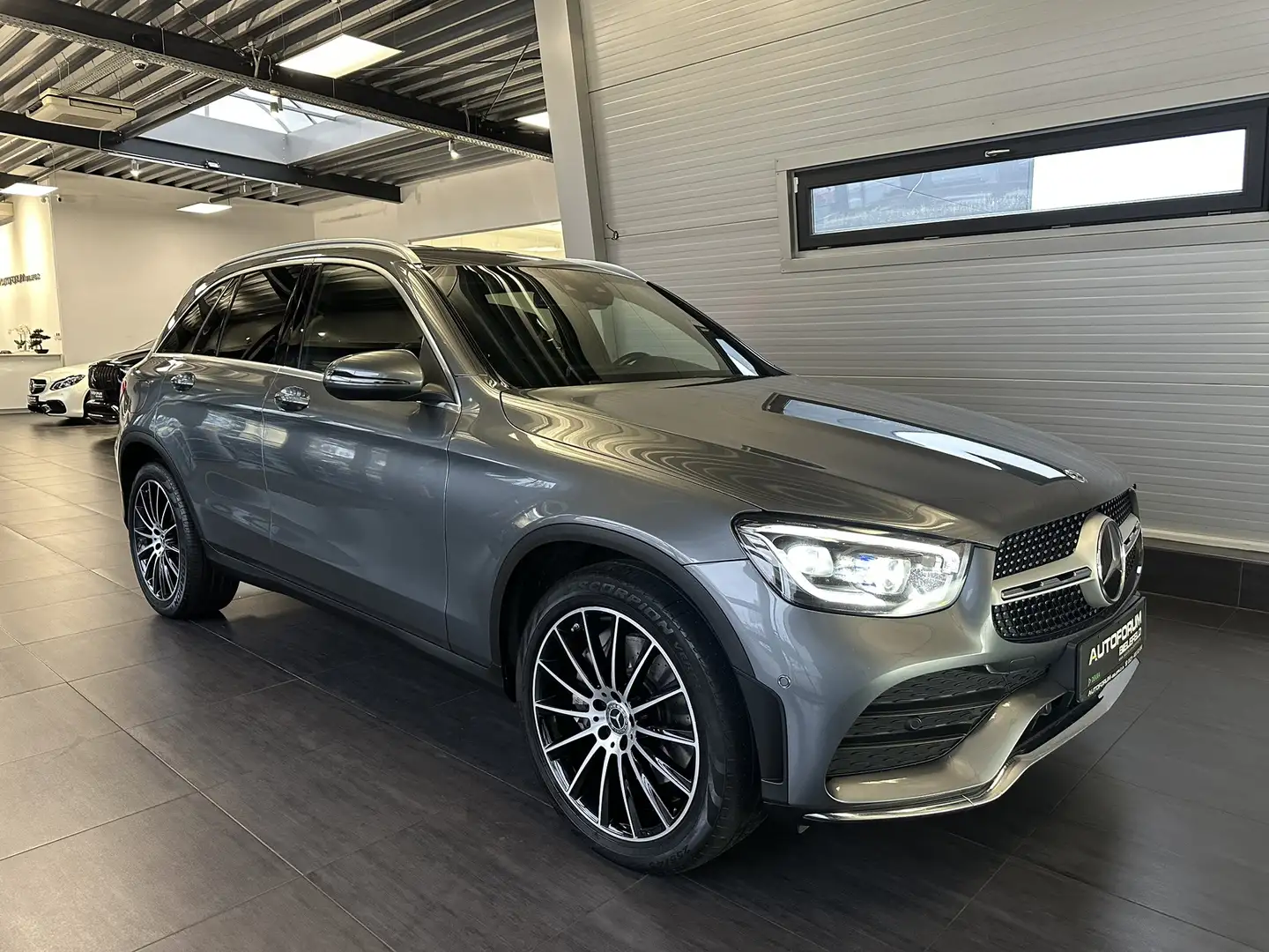 Mercedes-Benz GLC 220 d 4M AMG|Distr.+|AHK|LED|MBUX|Cam|LM20 Grau - 1