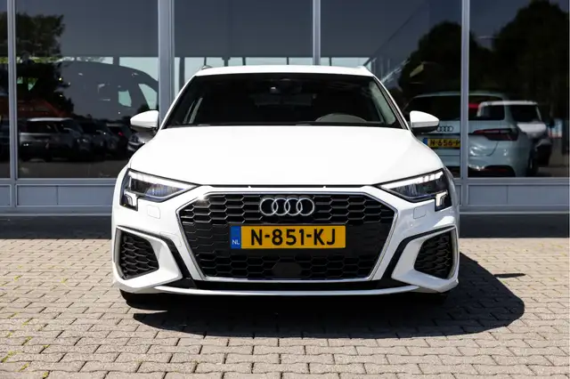 Audi A3 view 3