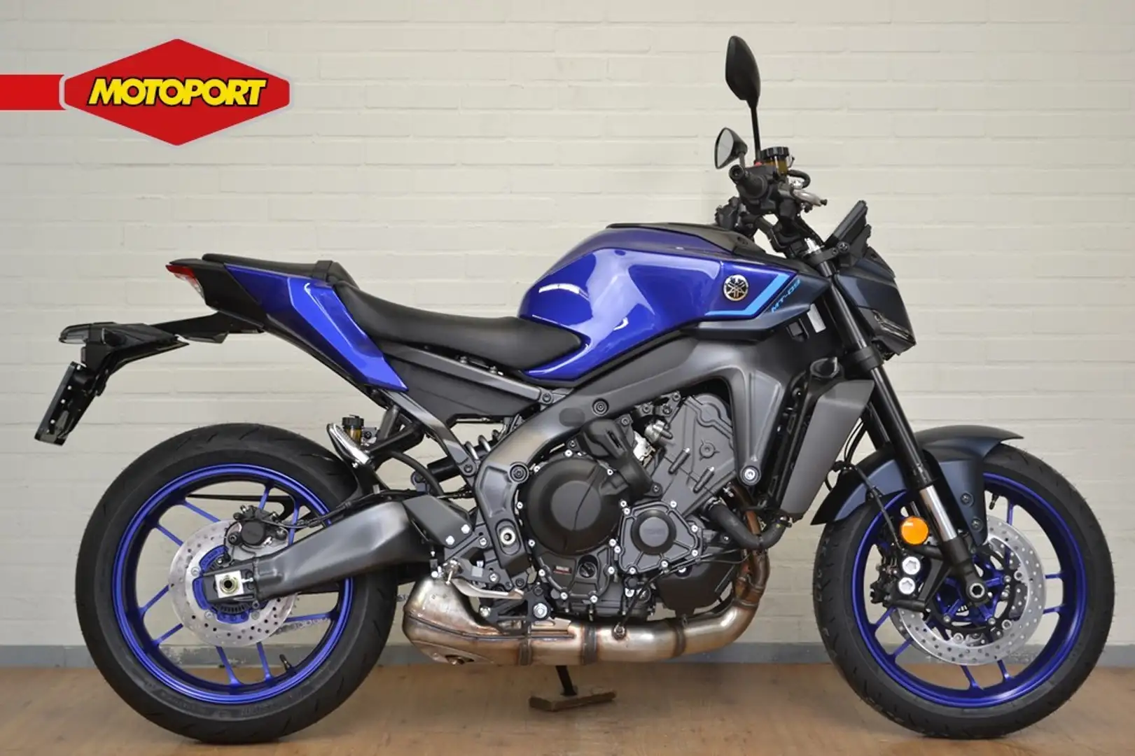 Yamaha MT-09 Y-AMT Modrá - 1