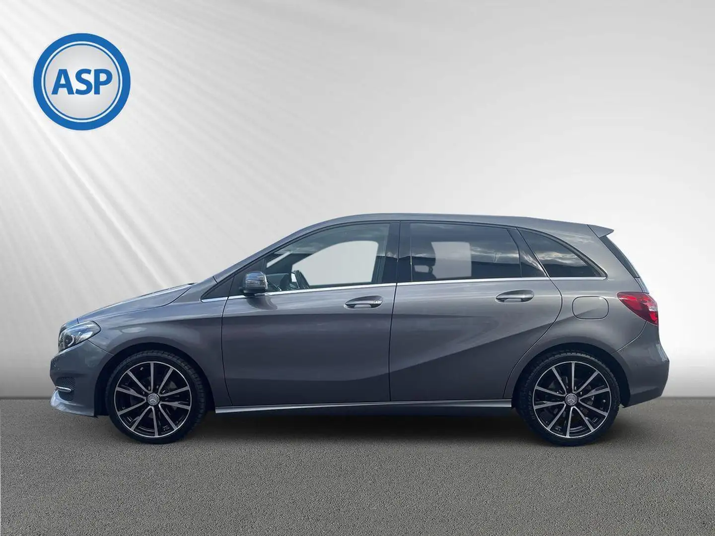 Mercedes-Benz B 180 7G-DCT Urban LED NAVI LEDER PANORAMA AHK Szürke - 2