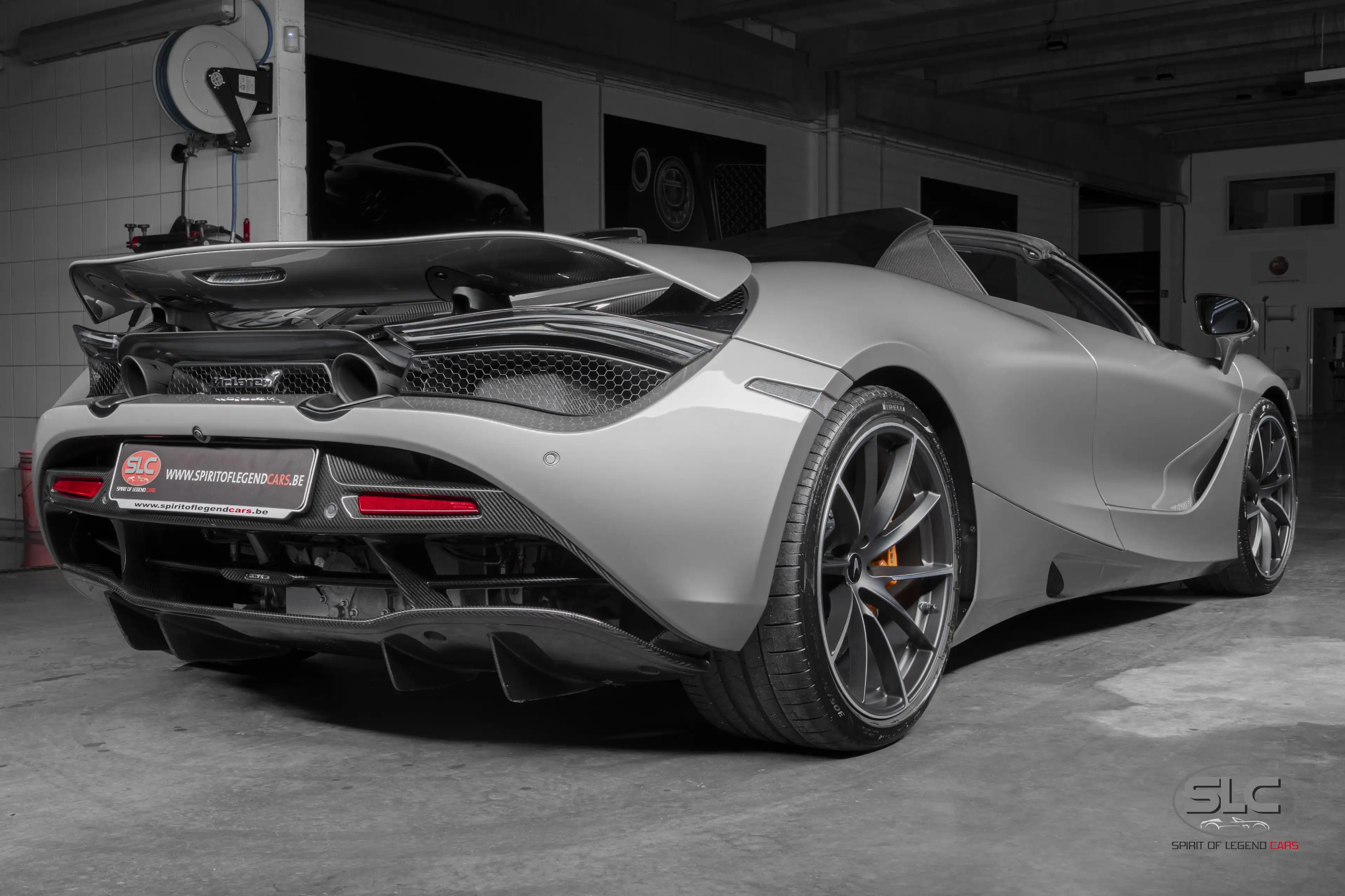 McLaren 720S Spider - B&W - Lift - Sport Exhaust - Many Carbon! — photo 4
