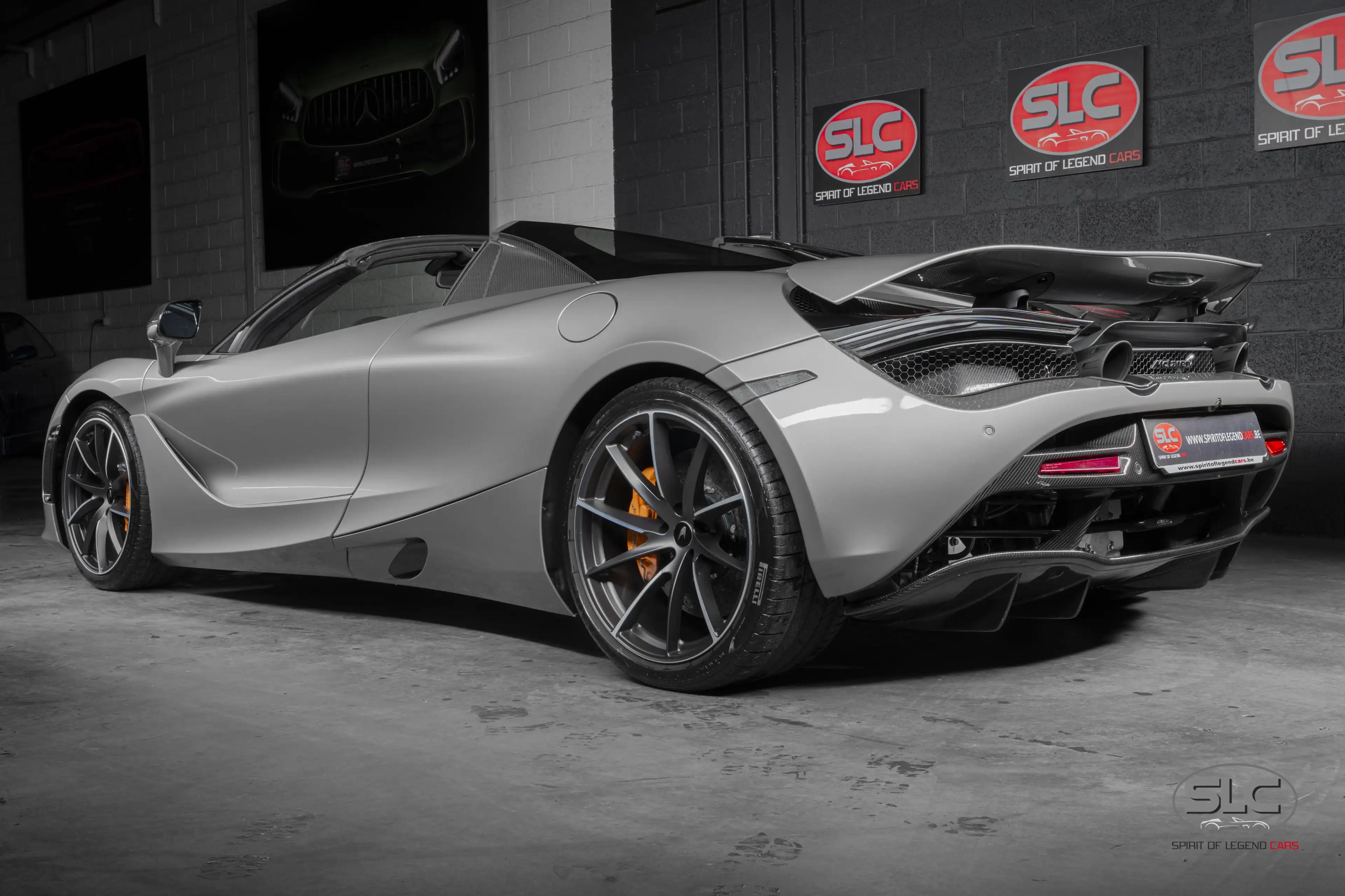 McLaren 720S Spider - B&W - Lift - Sport Exhaust - Many Carbon! — photo 3