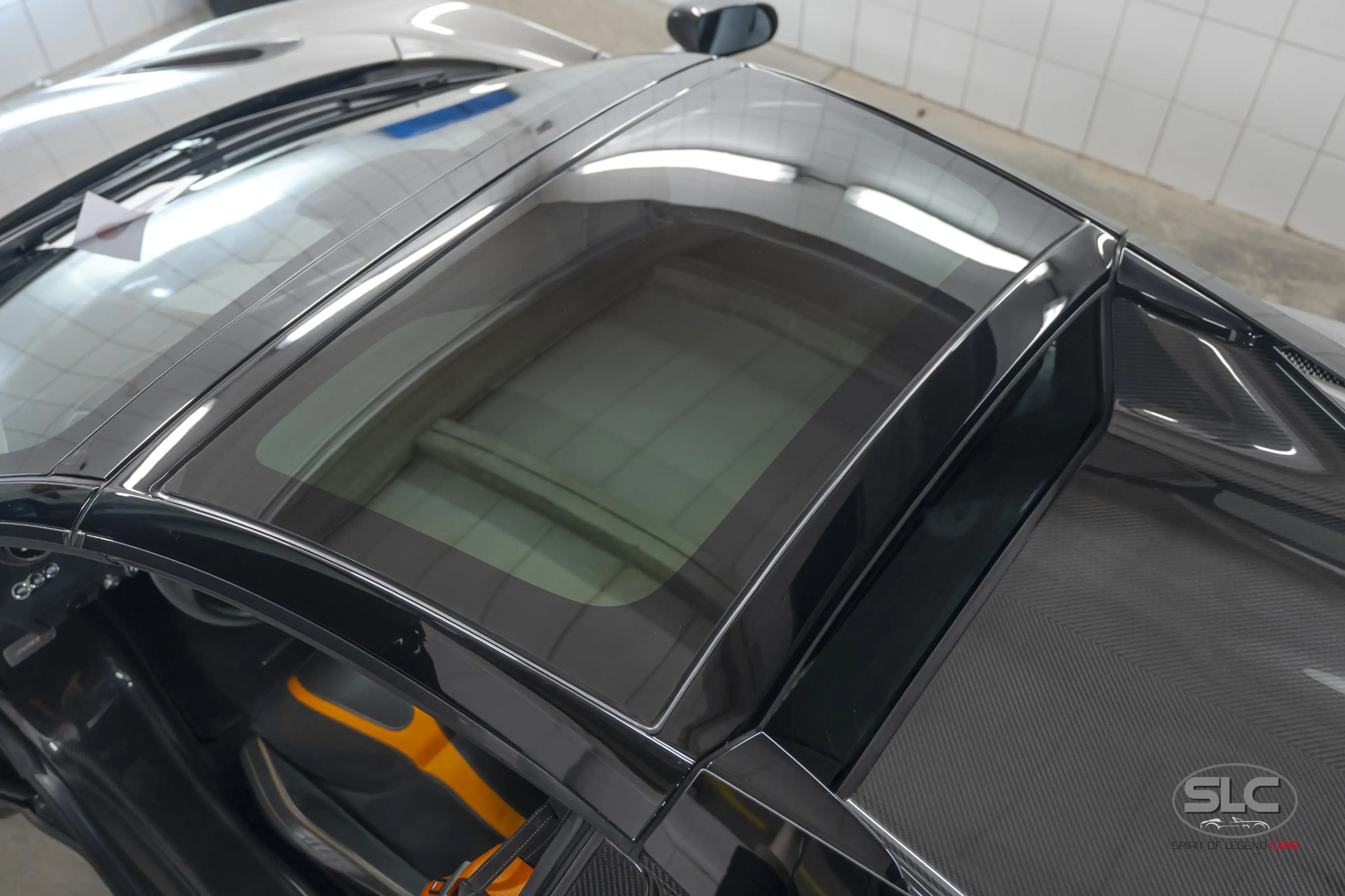 McLaren 720S Spider - B&W - Lift - Sport Exhaust - Many Carbon! — photo 15