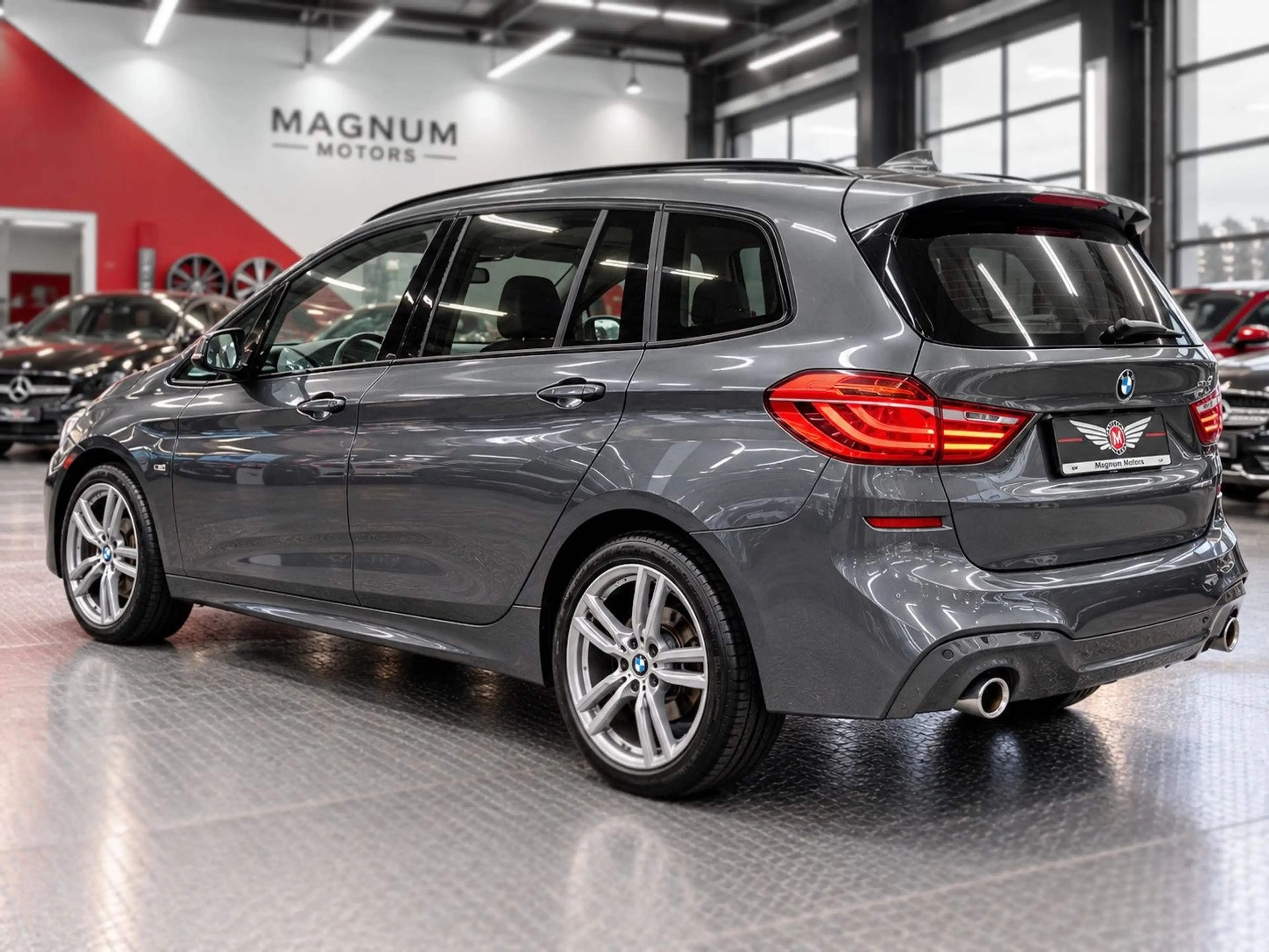 BMW 220 220i G-TOURER M SPORT *Aut.*Pano.*LED*Head-Up* — photo 5
