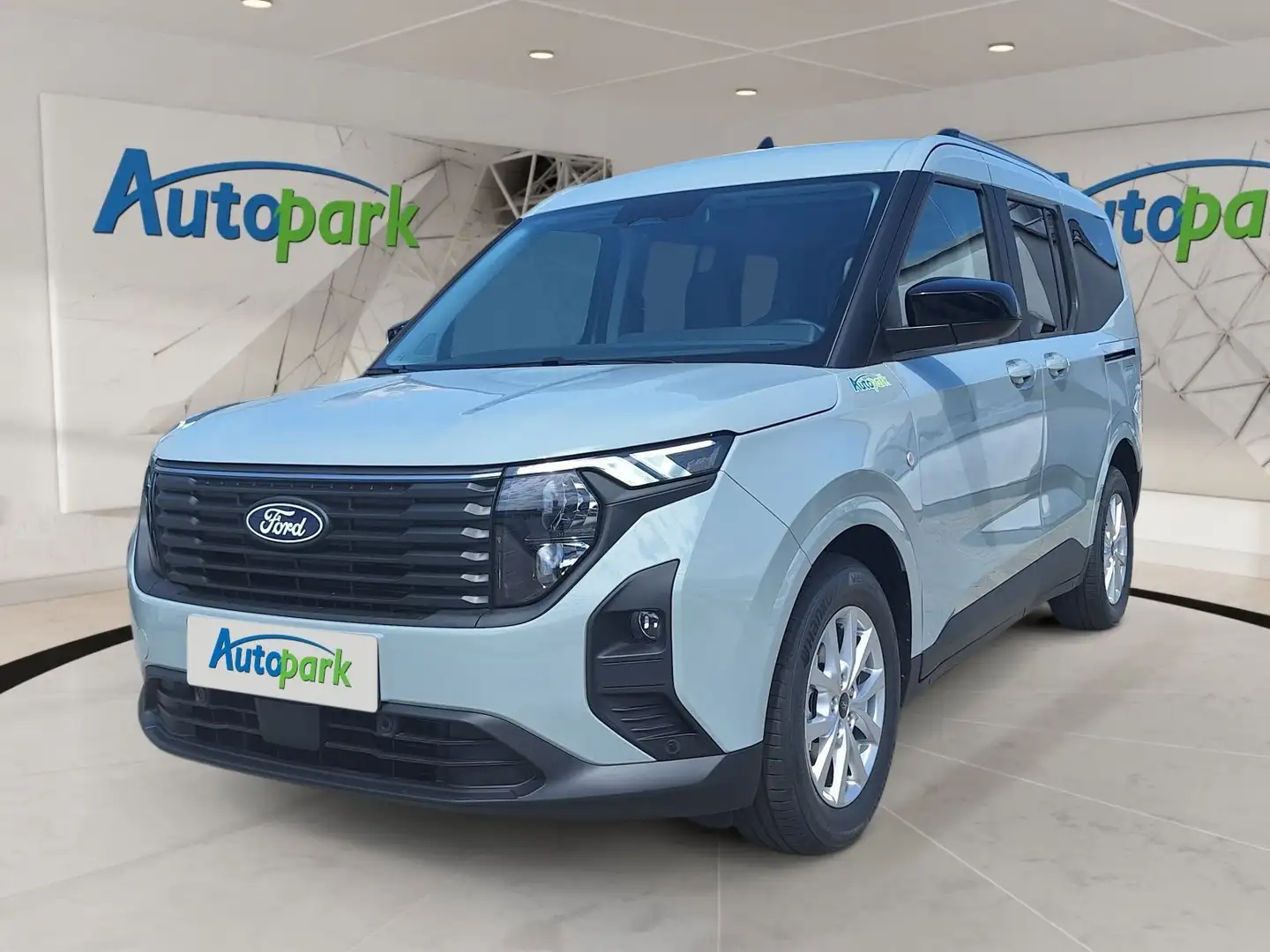 Ford Tourneo Courier Titanium - 1