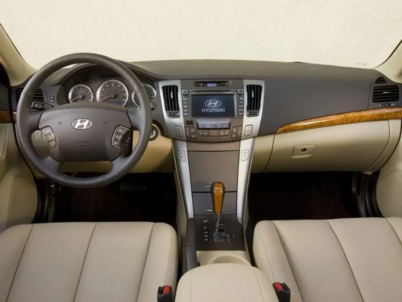 Hyundai SONATA снимка Hyundai SONATA
