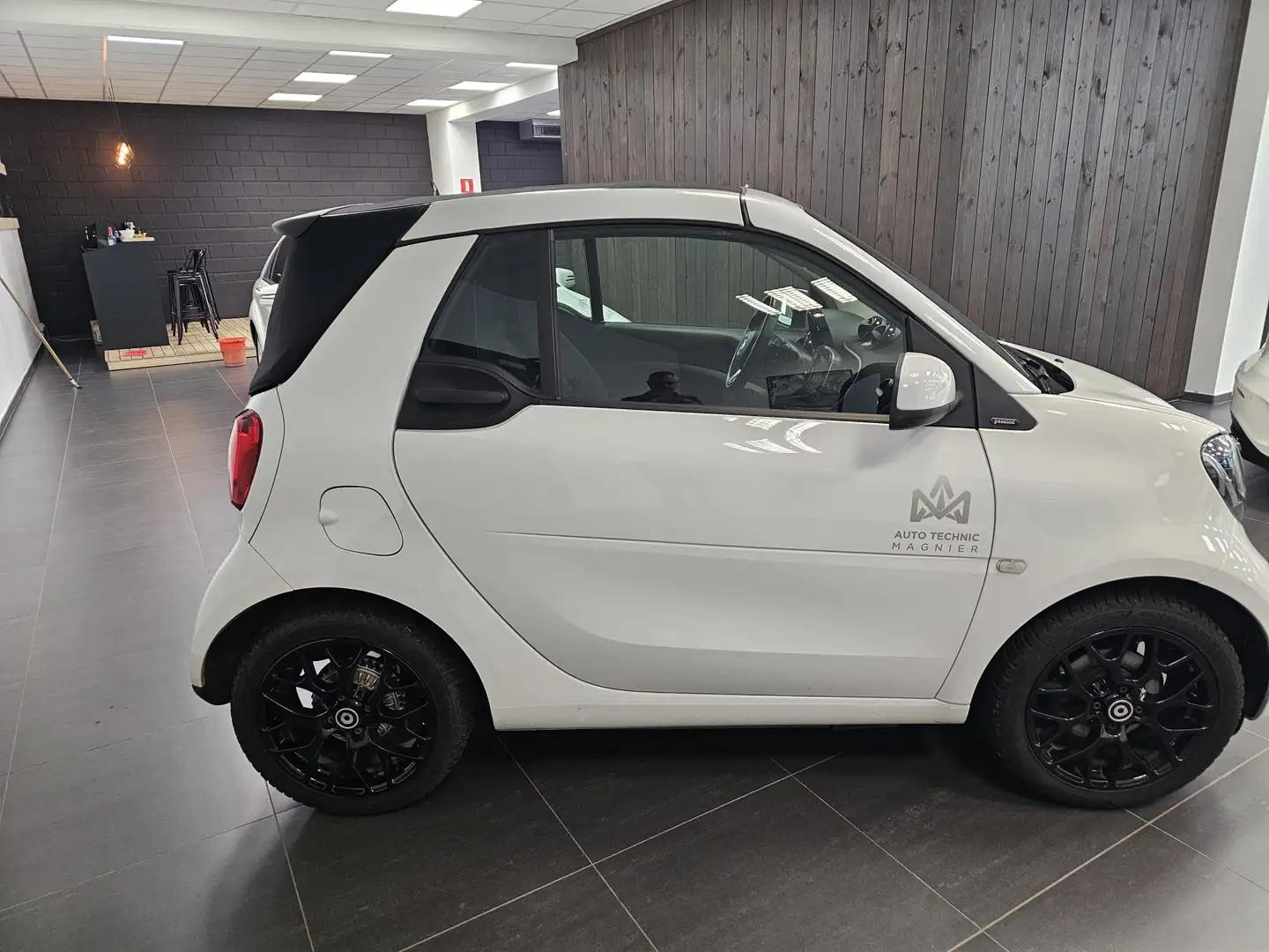 smart forTwo 1.0i Passion DCT Cabrio Wit - 2