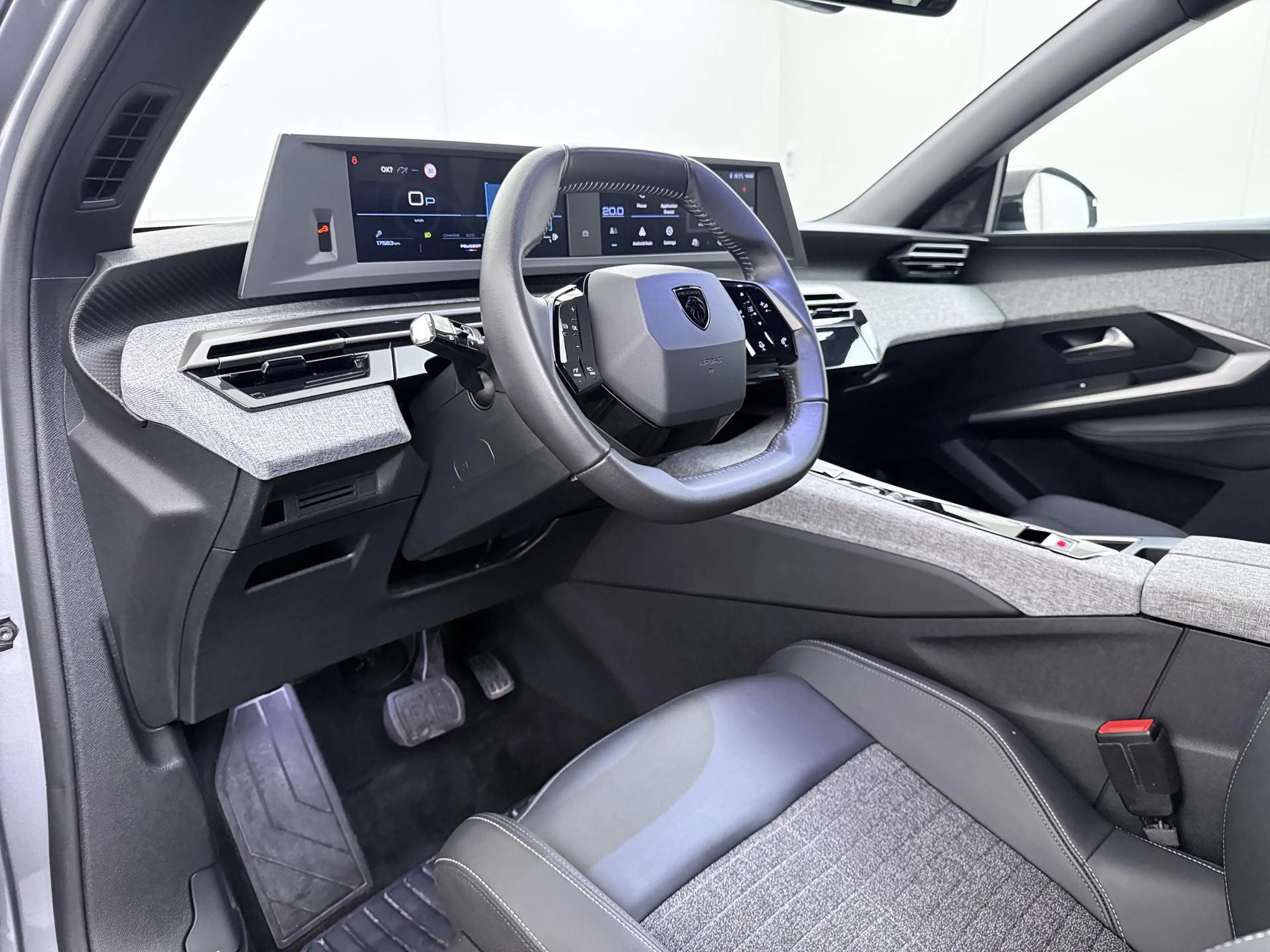 Peugeot 5008 SUV Allure 145pk Hybrid Automaat | 7 zitplaatsen | — photo 6