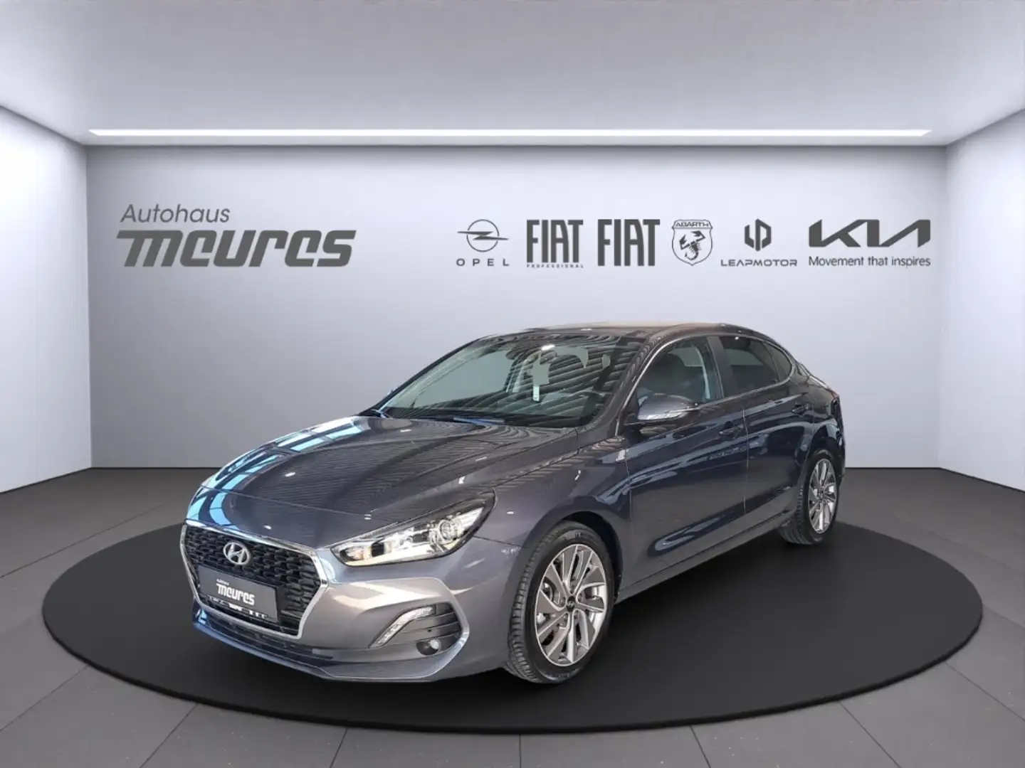 Hyundai i30 Fastback Style 1.4 T-GDI AUTOMATIK NAVI KAMERA SHZ Grau - 1