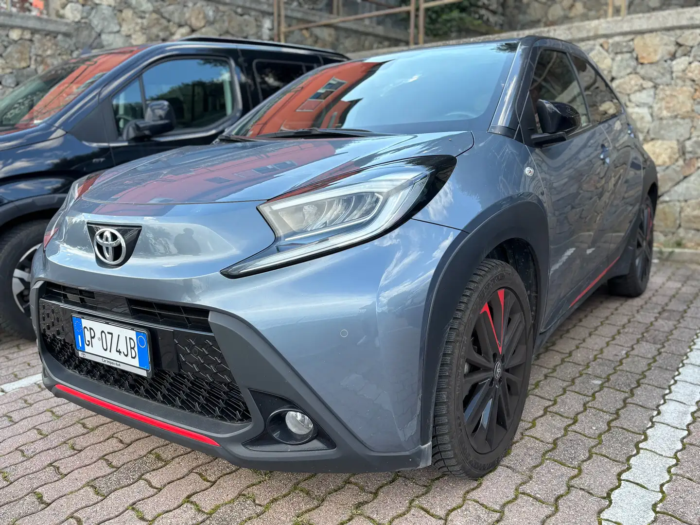 Toyota Aygo X Aygo X 1.0 Undercover 72cv Grigio - 1