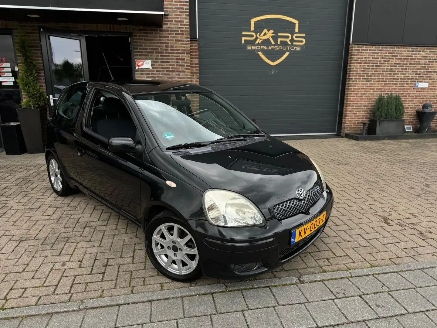 Toyota Yaris 1.3 VVT-i S-Line Sport Airco Elk.Ramen Černá - 2