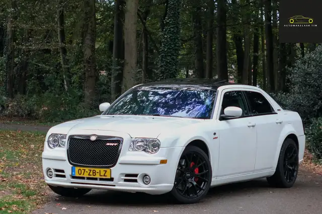 Chrysler 300C 6.1 V8 HEMI SRT-8