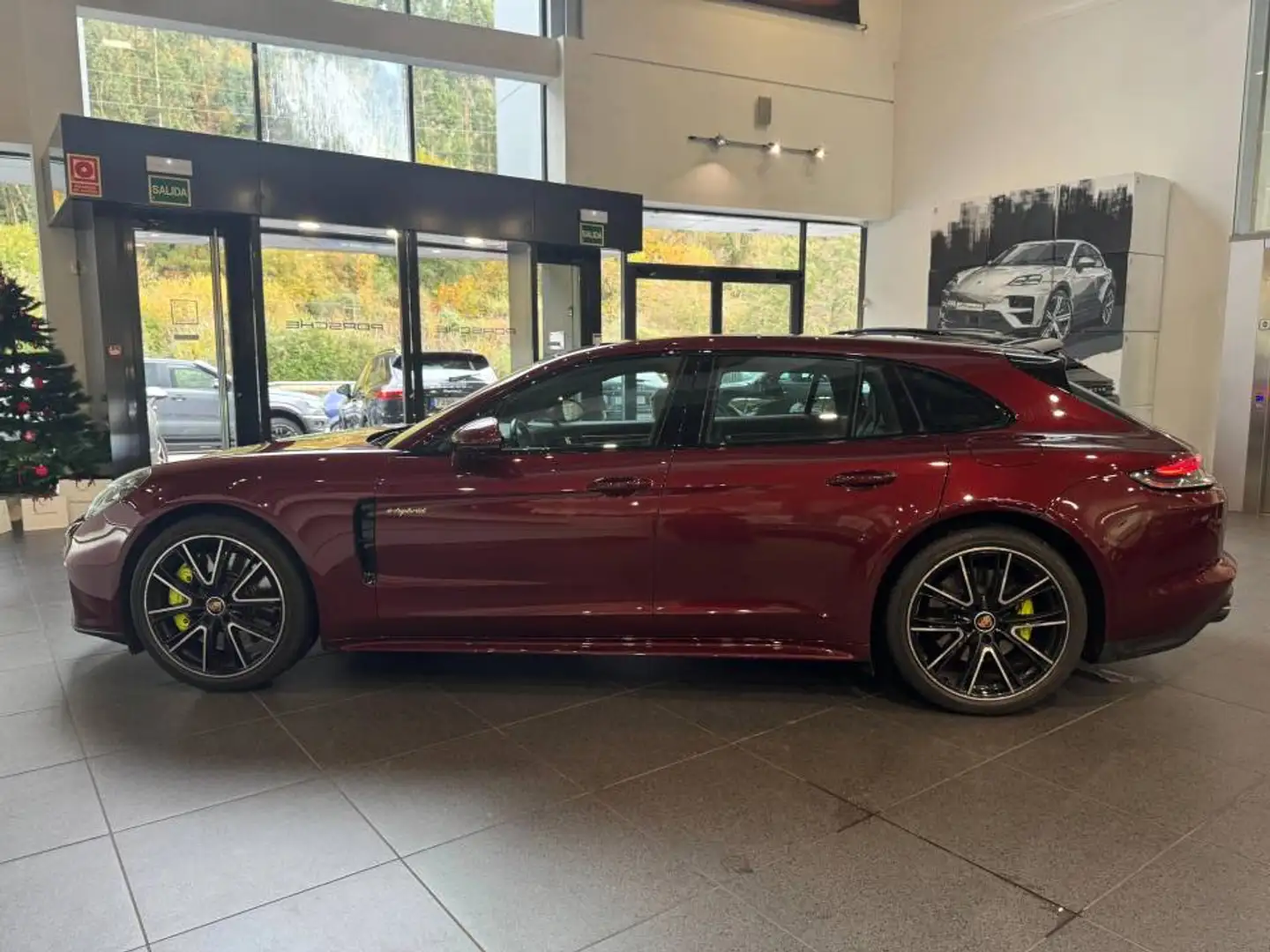Porsche Panamera 4S E-Hybrid Sport Turismo Burdeos - 2