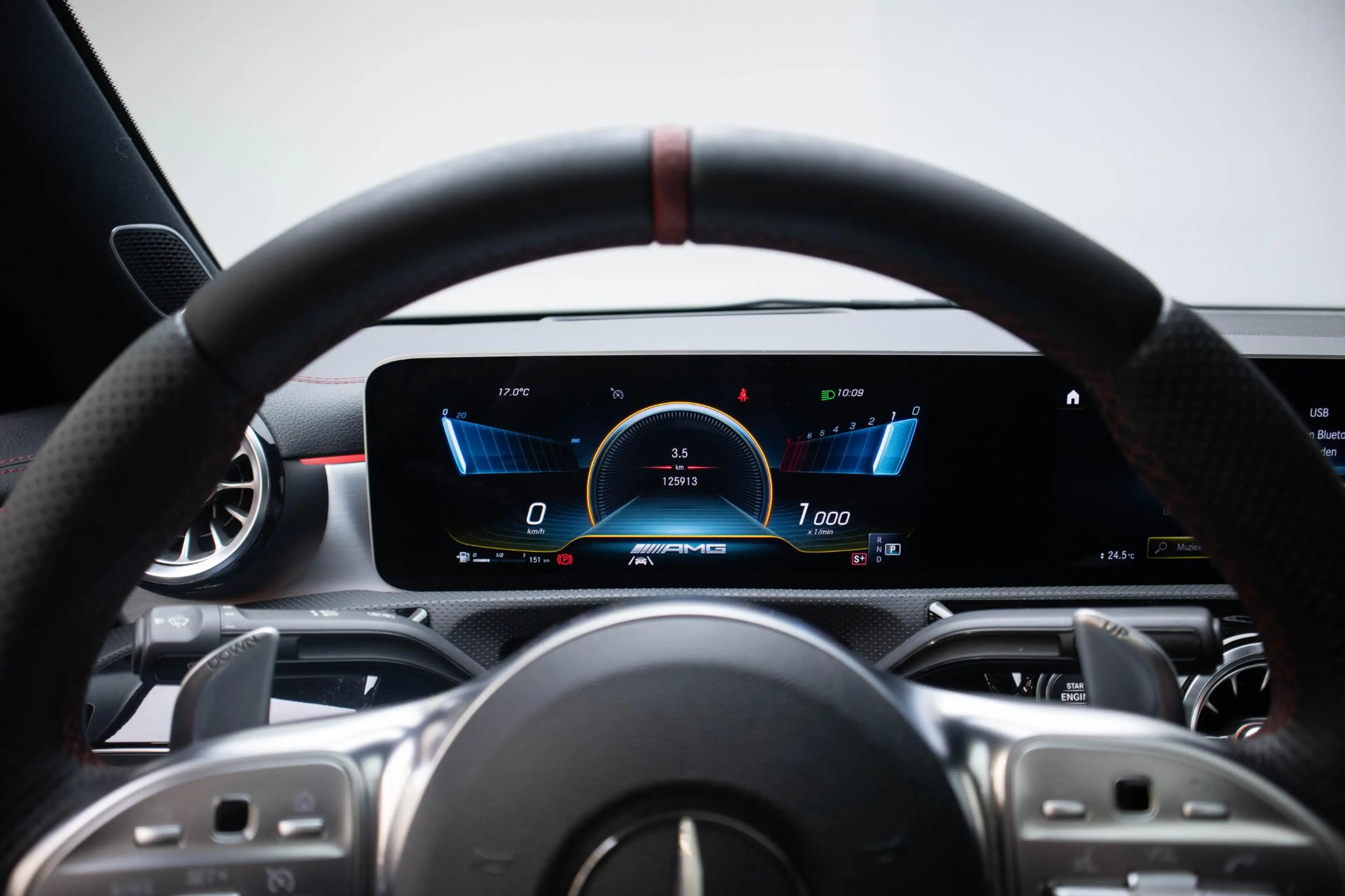 Mercedes-Benz CLA 35 AMG 4MATIC Premium Plus 1e eigenaar | NL auto | NW mot — photo 6