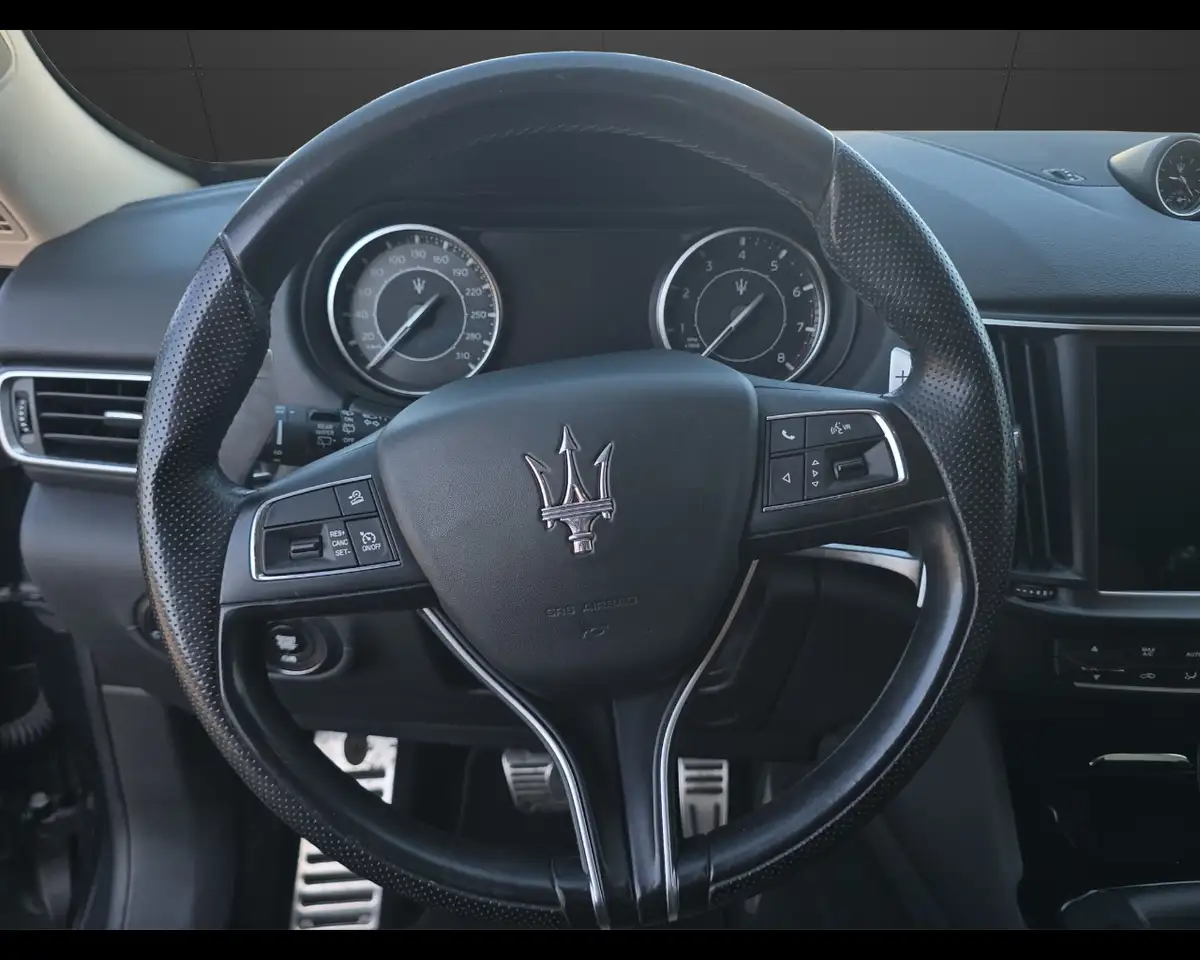 Maserati Levante 2022 — фото 10