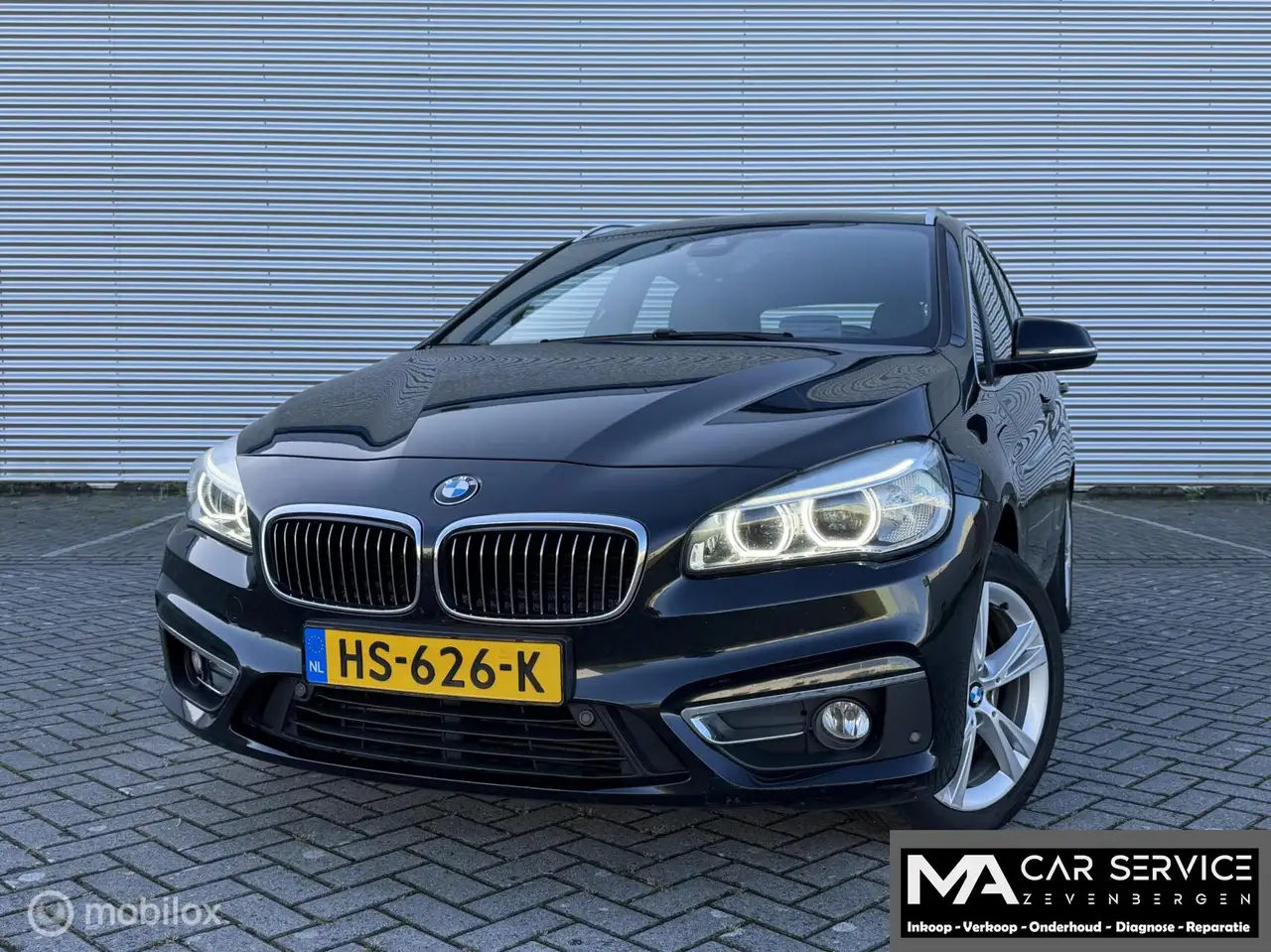 BMW 225