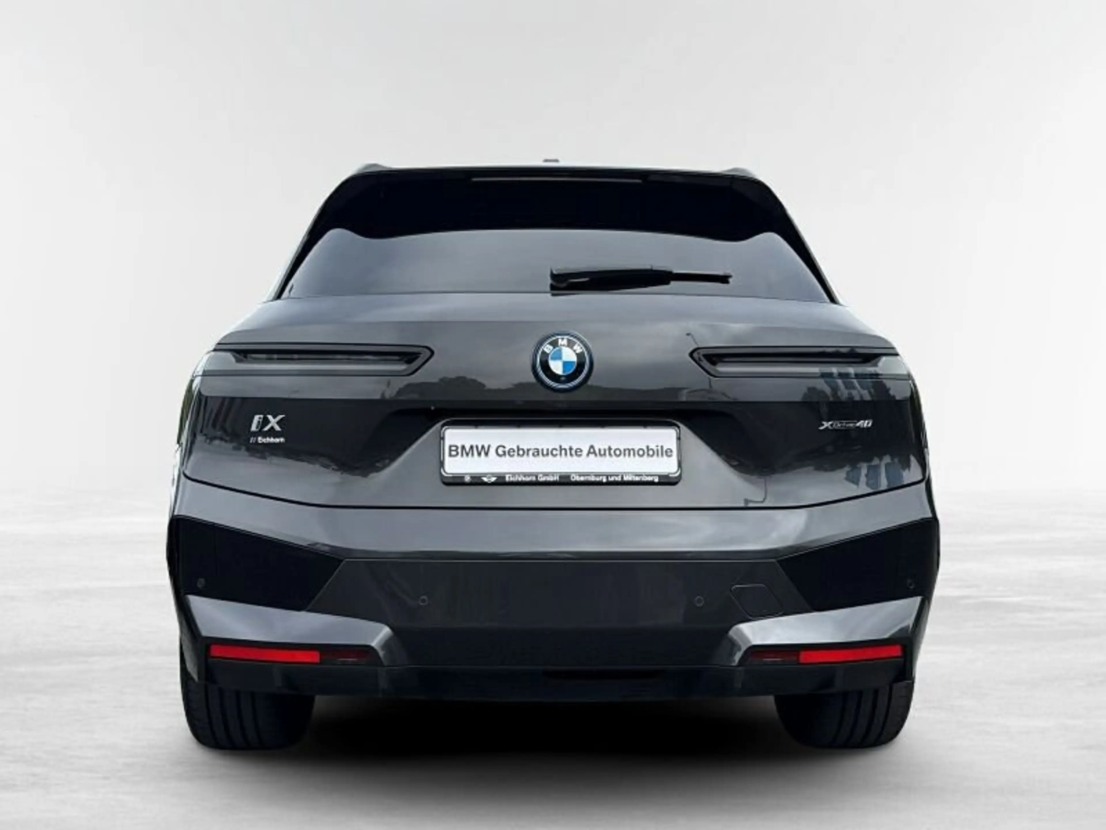 BMW iX xDrive40 Sportpaket LEDER.ACC.AHK.LASERLICHT — photo 5