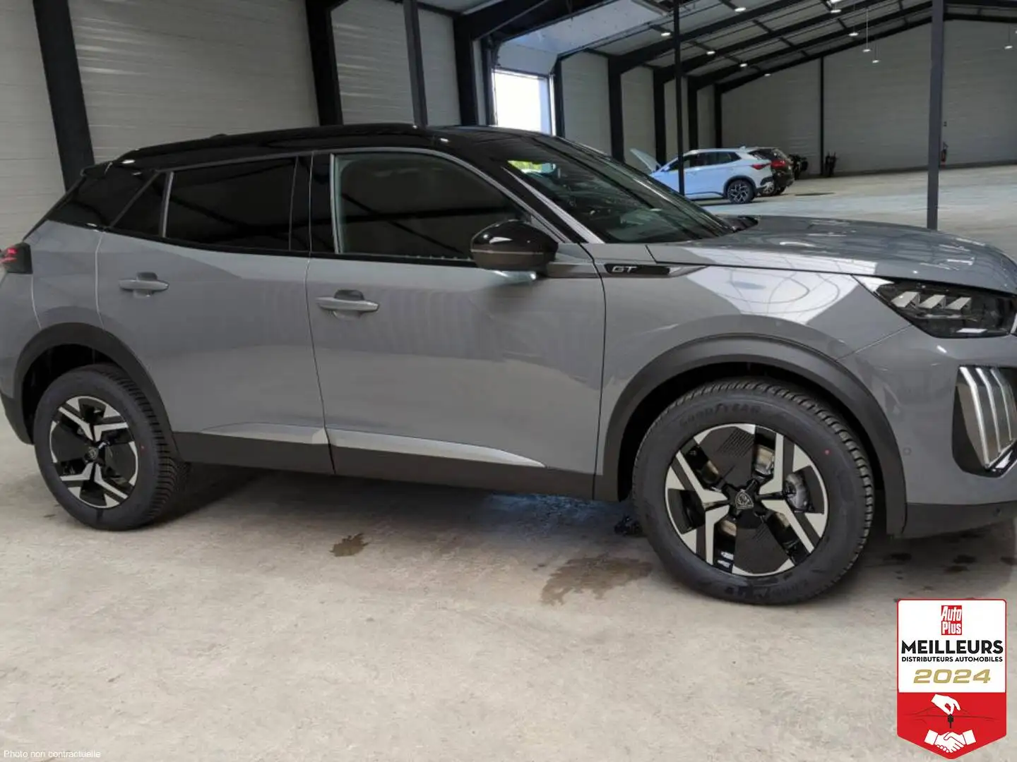 Peugeot 2008 HYBRID 136 E-DCS6 GT + GRIP CONTROL + TOIT PANO Gris - 2