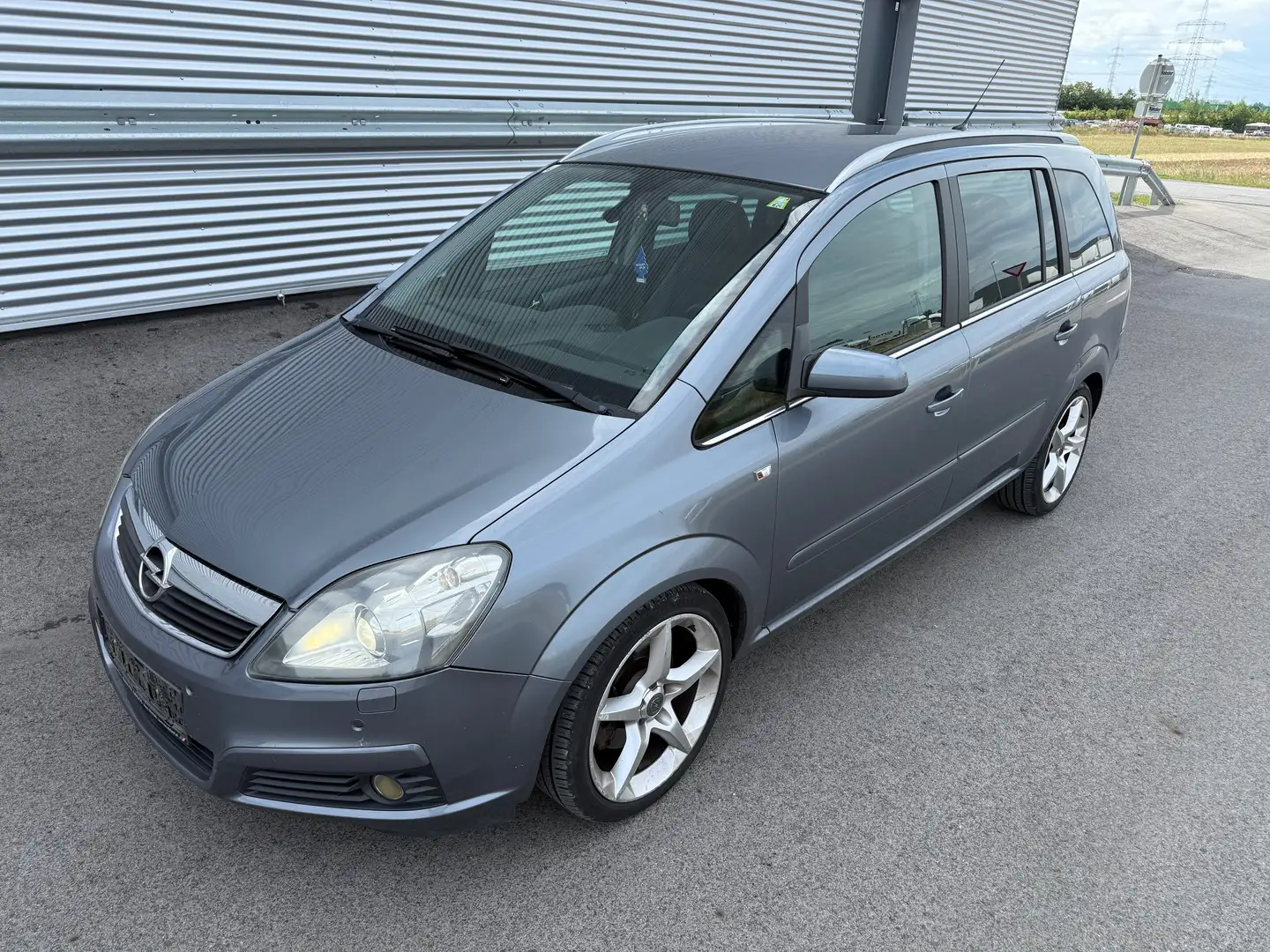 Opel Zafira Cosmo 1,9 CDTI ID:1 Grau - 1