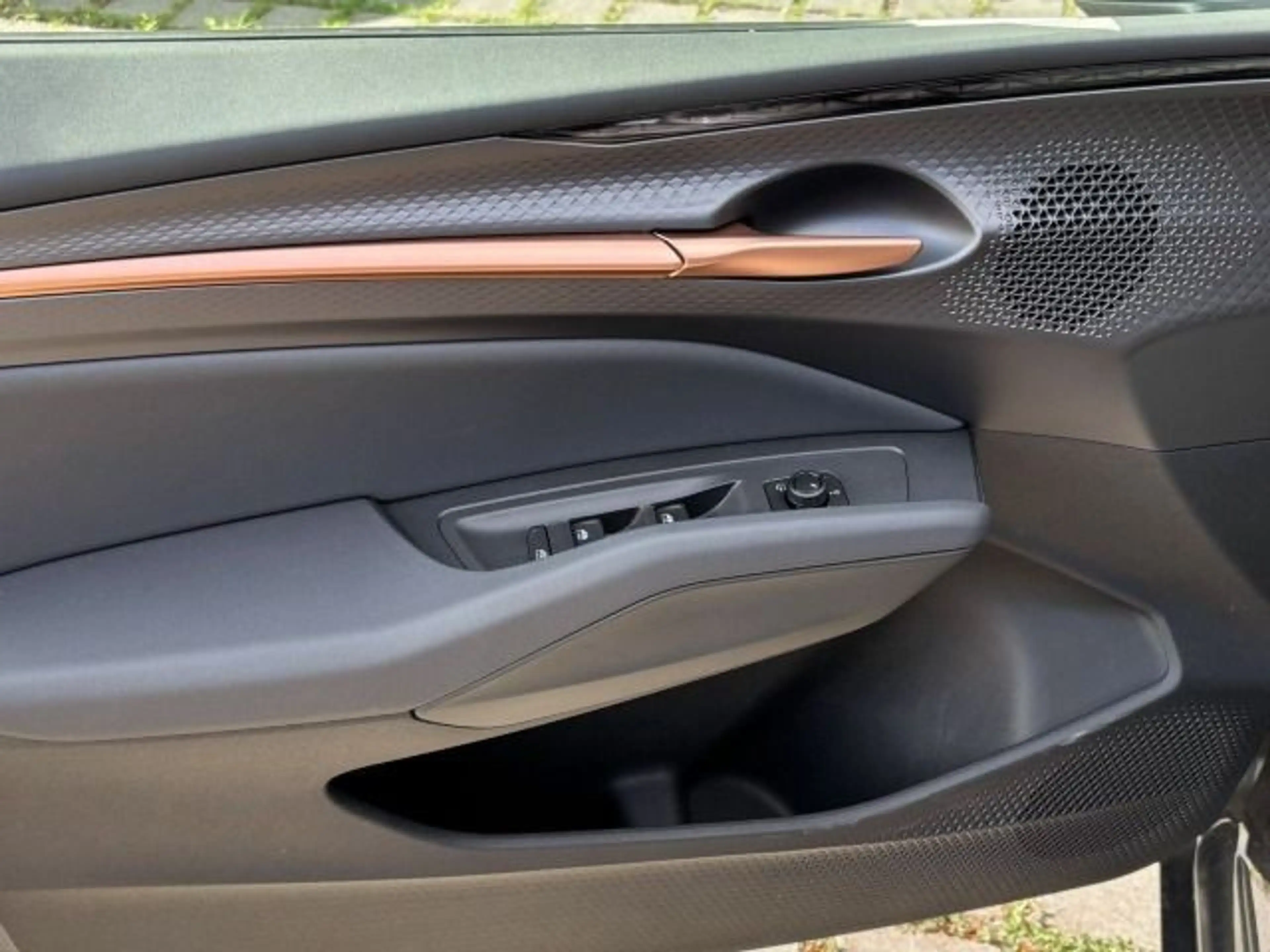 CUPRA Raval Endurance Edition Dynamic Plus Plasma Grey — photo 11