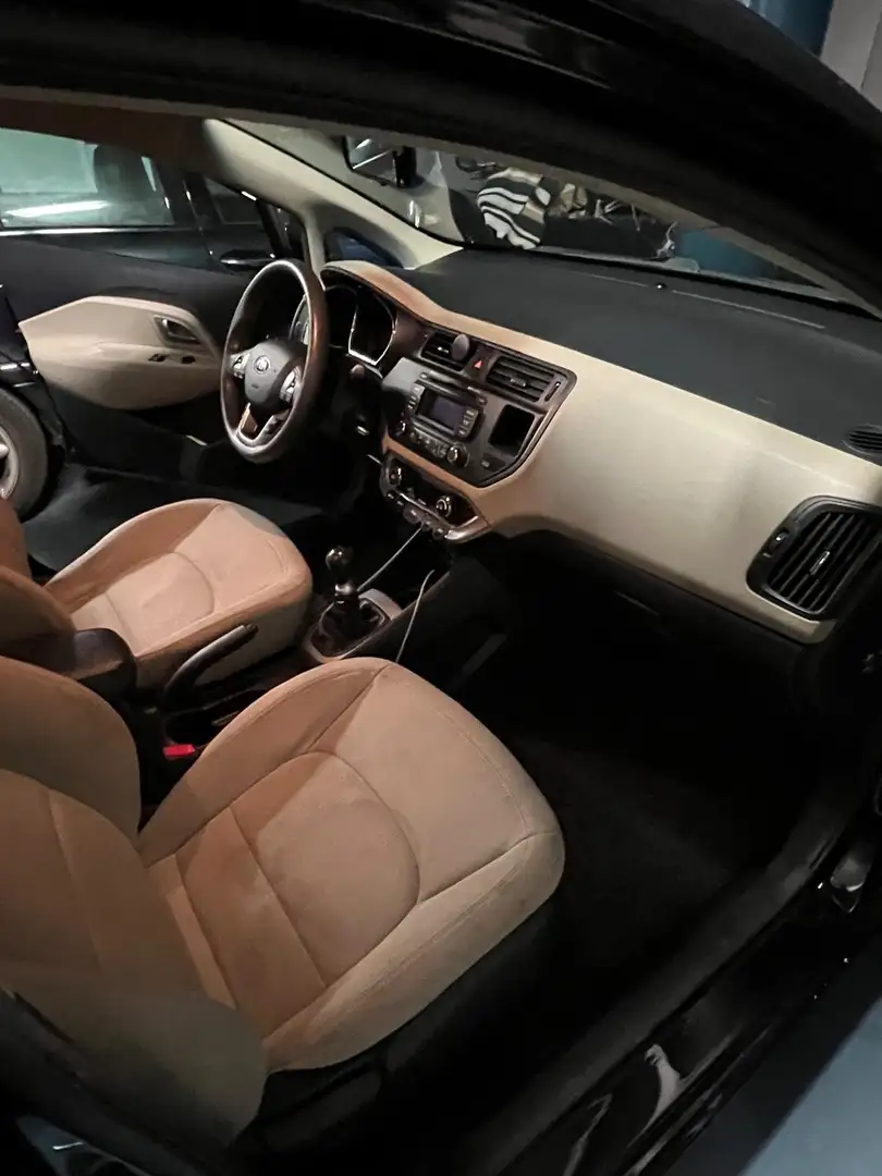 Kia Rio 1.2 Drive Negro - 2