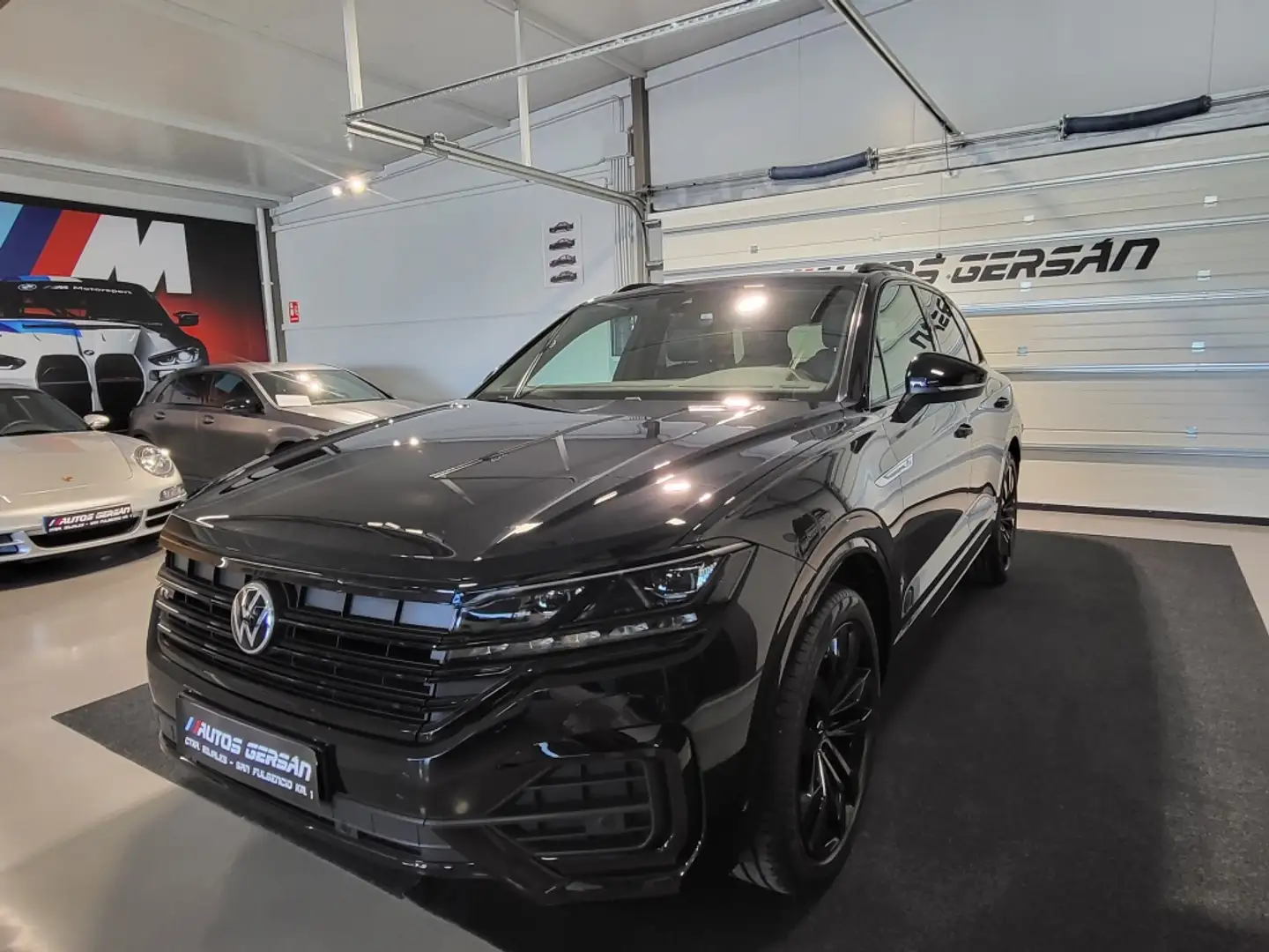 Volkswagen Touareg 3.0TDI V6 R-Line Individual Tip. Elegance 4M 210kW Negro - 2