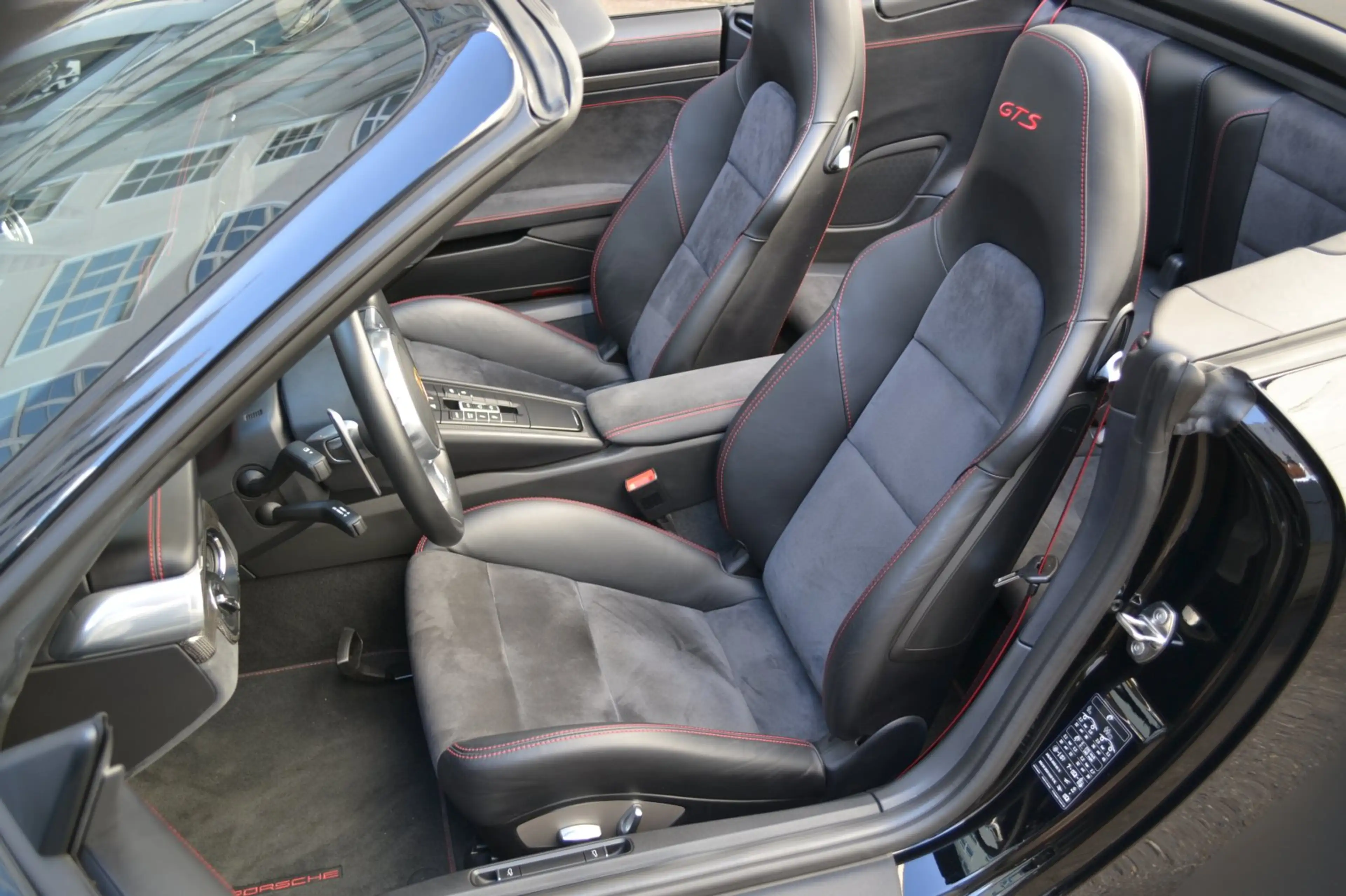 Porsche 991 3.8 GTS — photo 11
