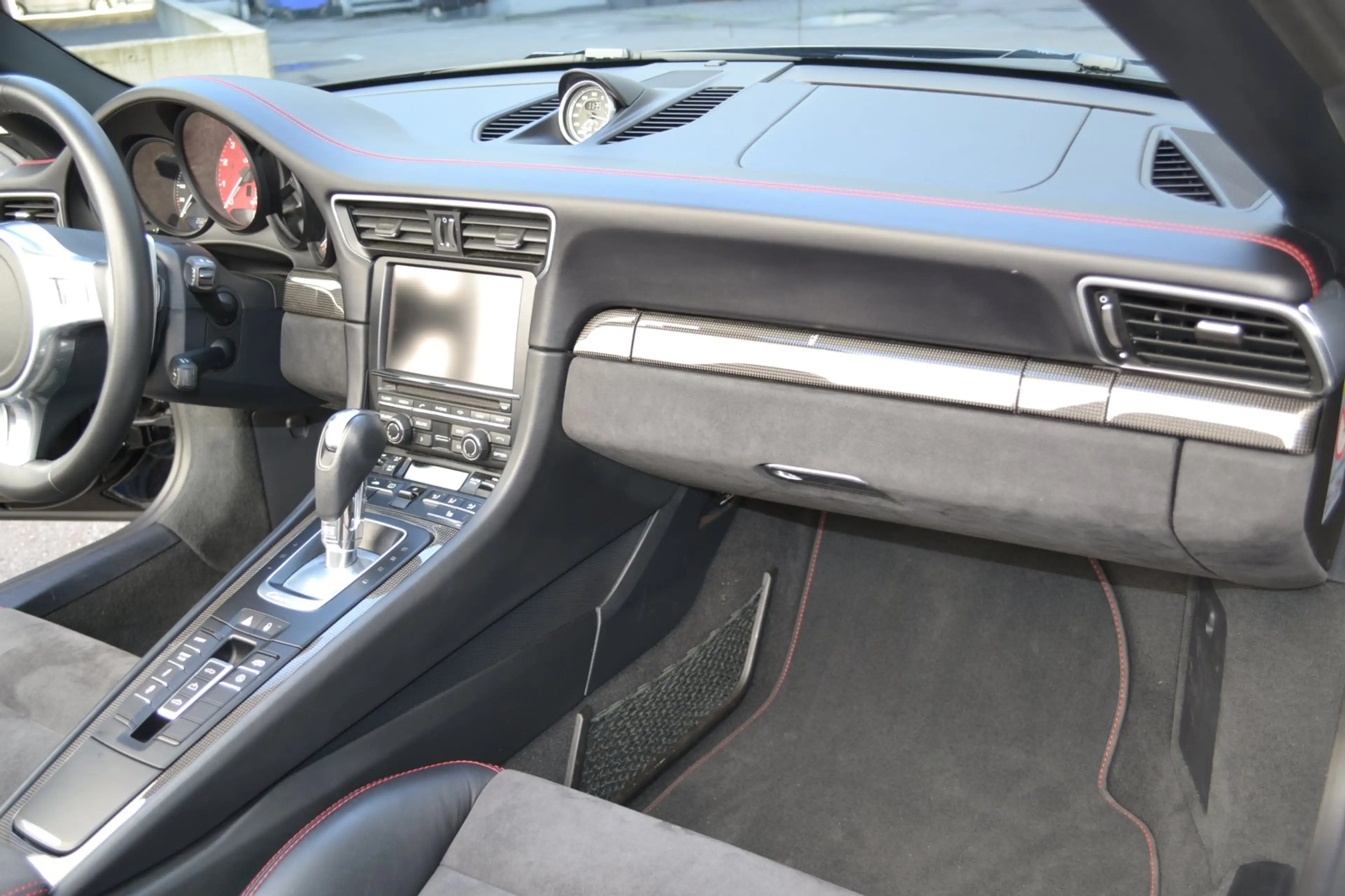 Porsche 991 3.8 GTS — photo 13