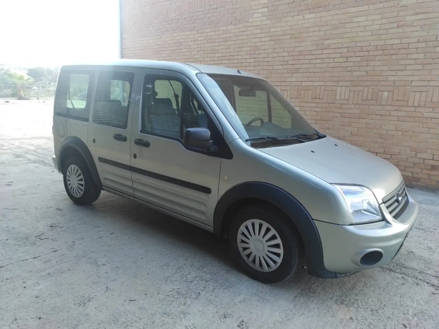 Ford Tourneo Connect Combi 1.8 TDCi Grigio - 1