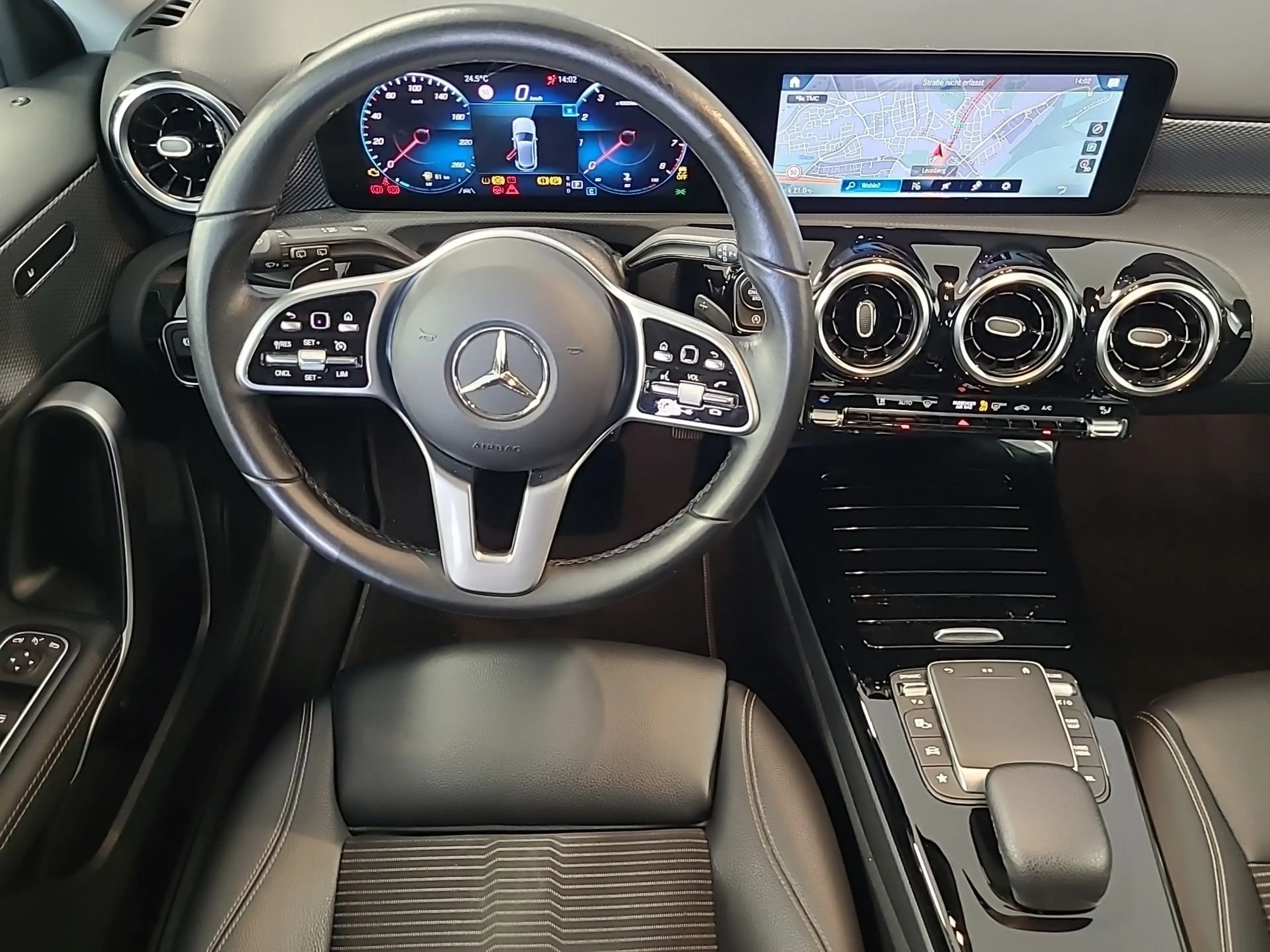 Mercedes-Benz A 180 Business *LED*KAMERA*NAVI*SHZ*GRA*LM* — photo 12