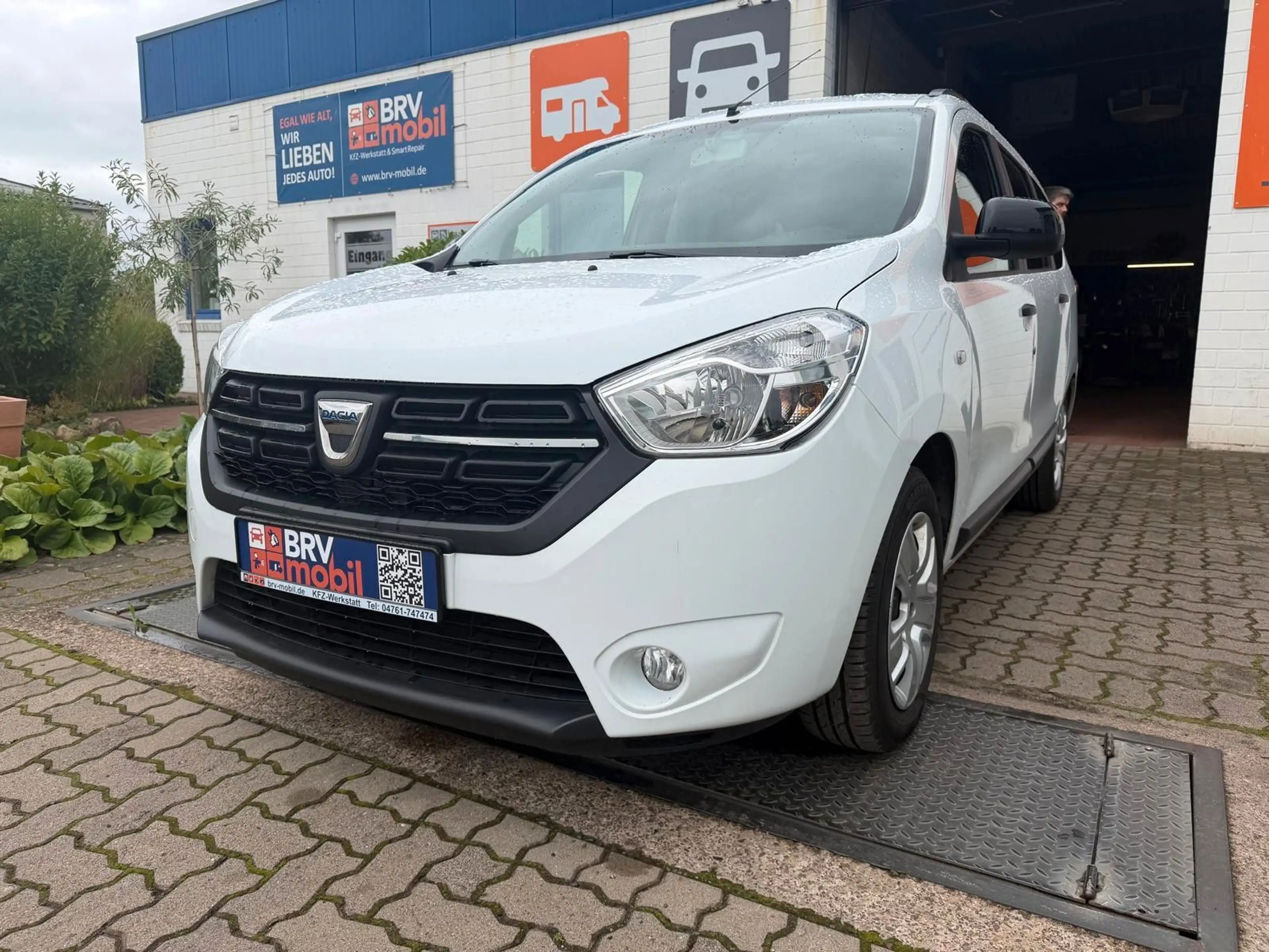 Dacia Lodgy Lodgy Comfort/7Sitzer/Klima/AHK/Multi.Lenk./Tem.