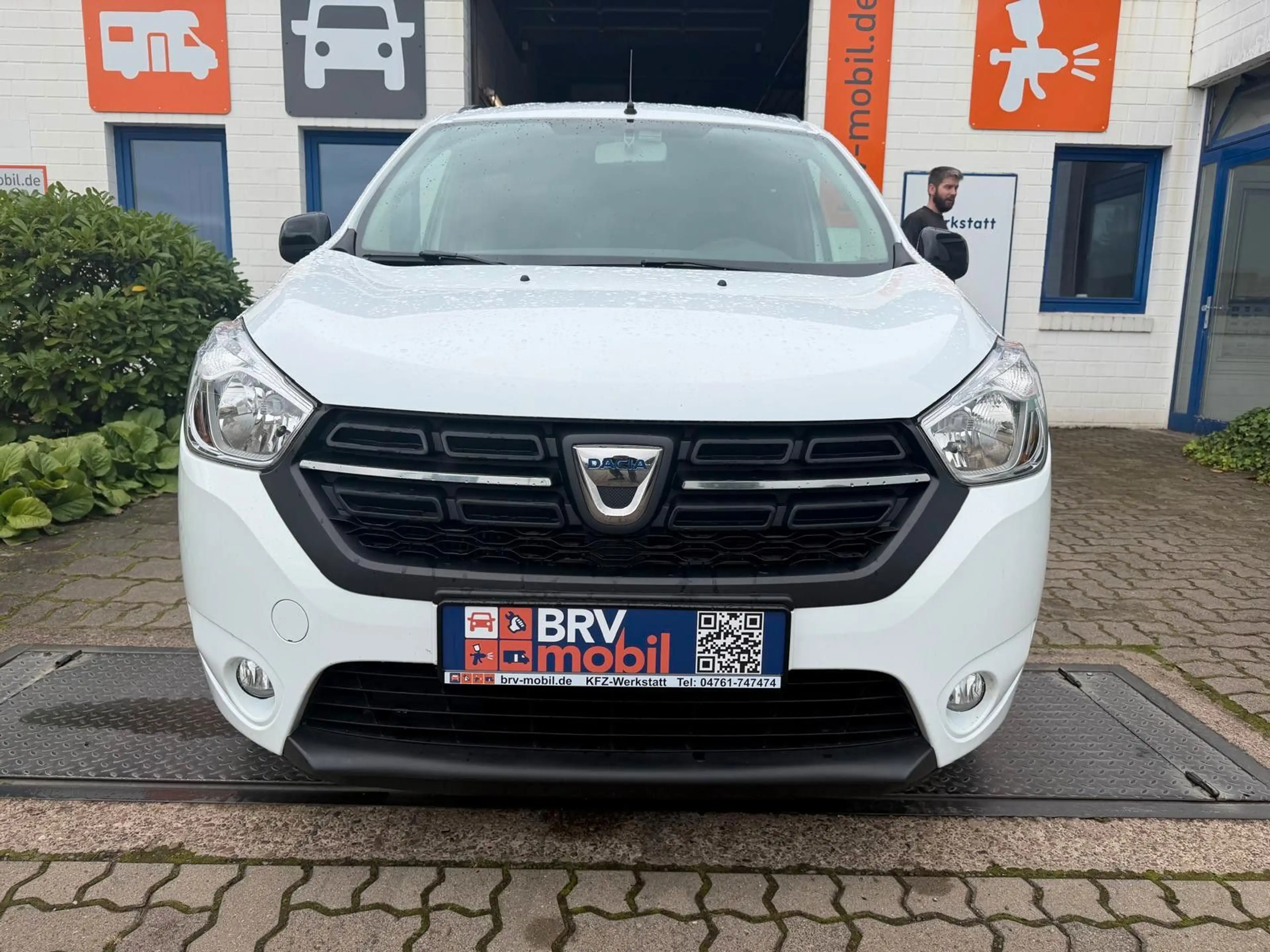 Dacia Lodgy Lodgy Comfort/7Sitzer/Klima/AHK/Multi.Lenk./Tem. — photo 2