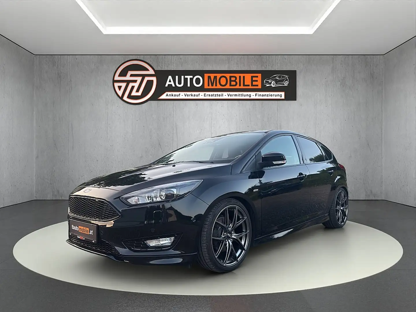 Ford Focus 1,5 EcoBoost ST-Line Noir - 1