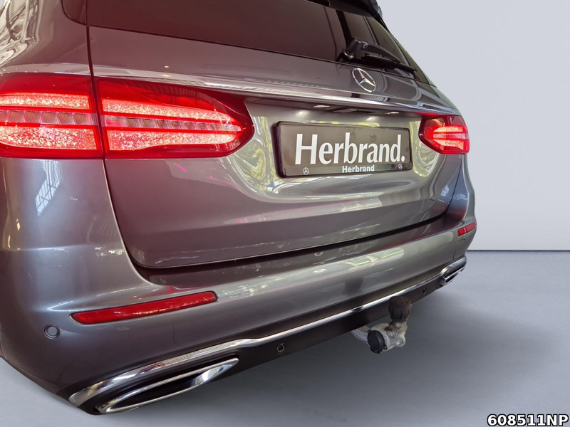 Mercedes-Benz E 400 Avantgarde Ambiente Multibeam Apple DAB+ — photo 11