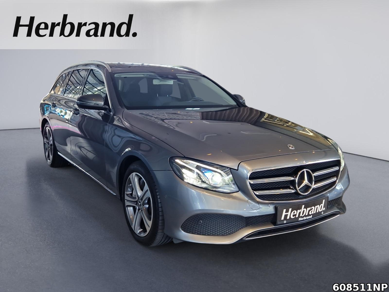 Mercedes-Benz E 400 Avantgarde Ambiente Multibeam Apple DAB+ — photo 2