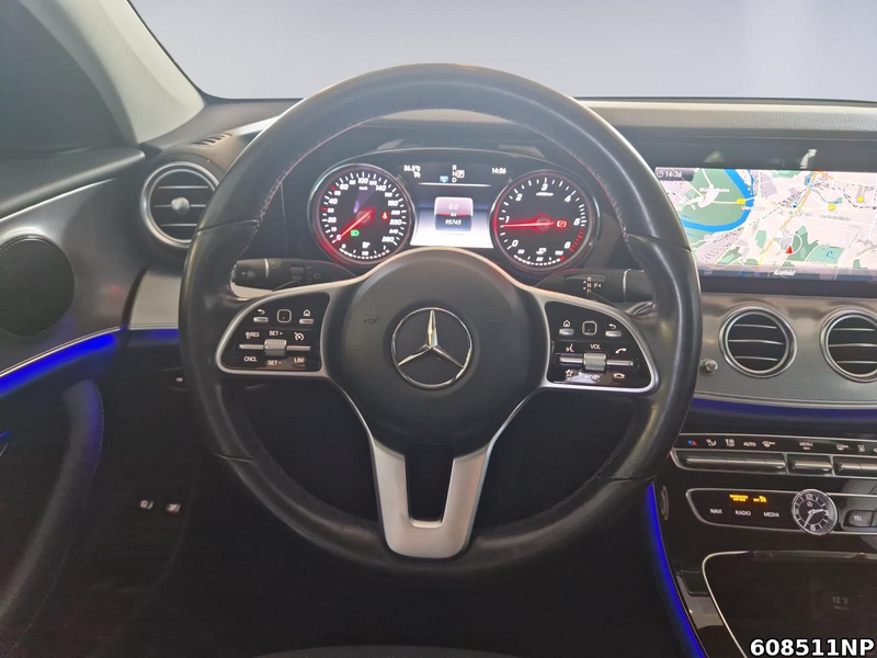 Mercedes-Benz E 400 Avantgarde Ambiente Multibeam Apple DAB+ — photo 6