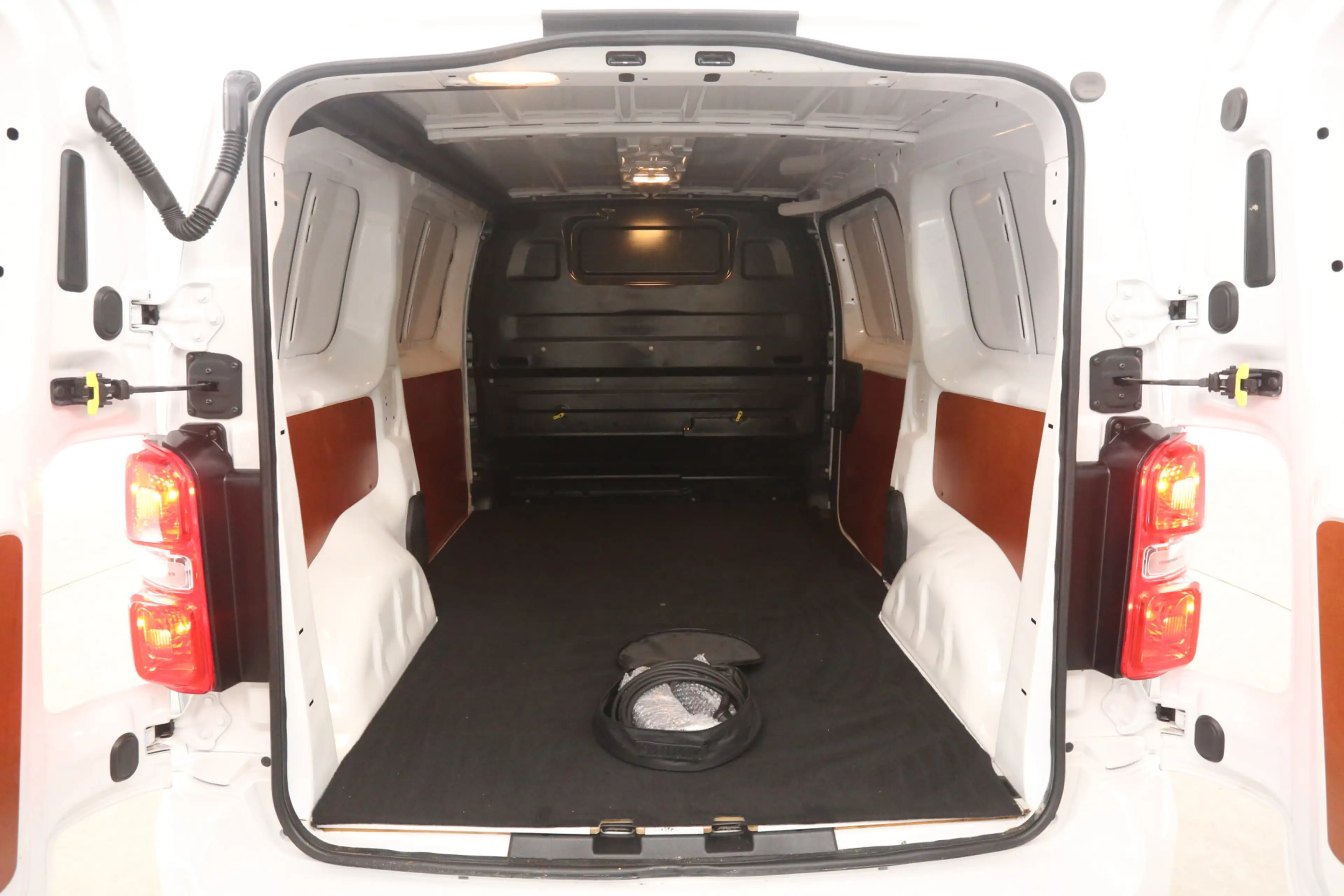 Peugeot e-Expert Fiat e-Scudo L2H1 75 kWh | Snelladen | SOH 96% | A — photo 3