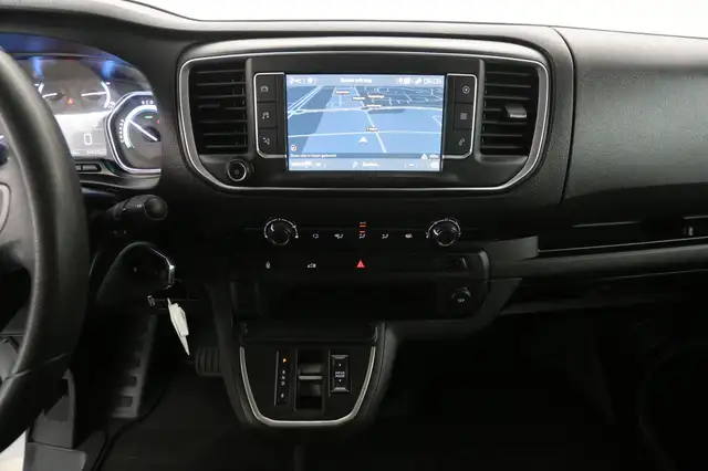 Peugeot E-Expert view 13