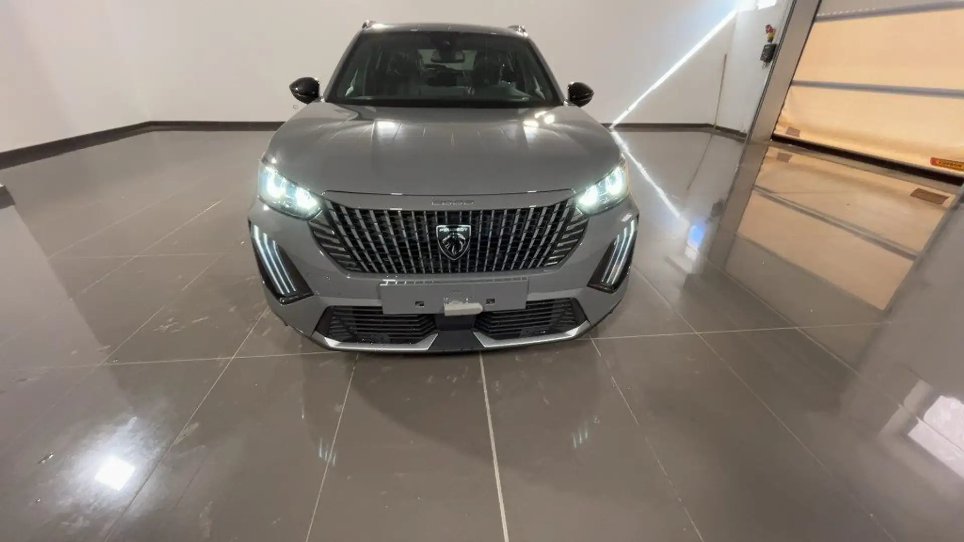 Peugeot 2008 PureTech 100 S&S Allure #Km0 Grigio - 2