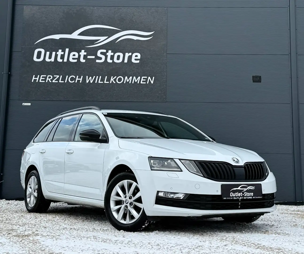 Skoda Octavia Style*Dynamic-Paket*LED*SPUR*Navi*Schalensitze* Weiß - 1
