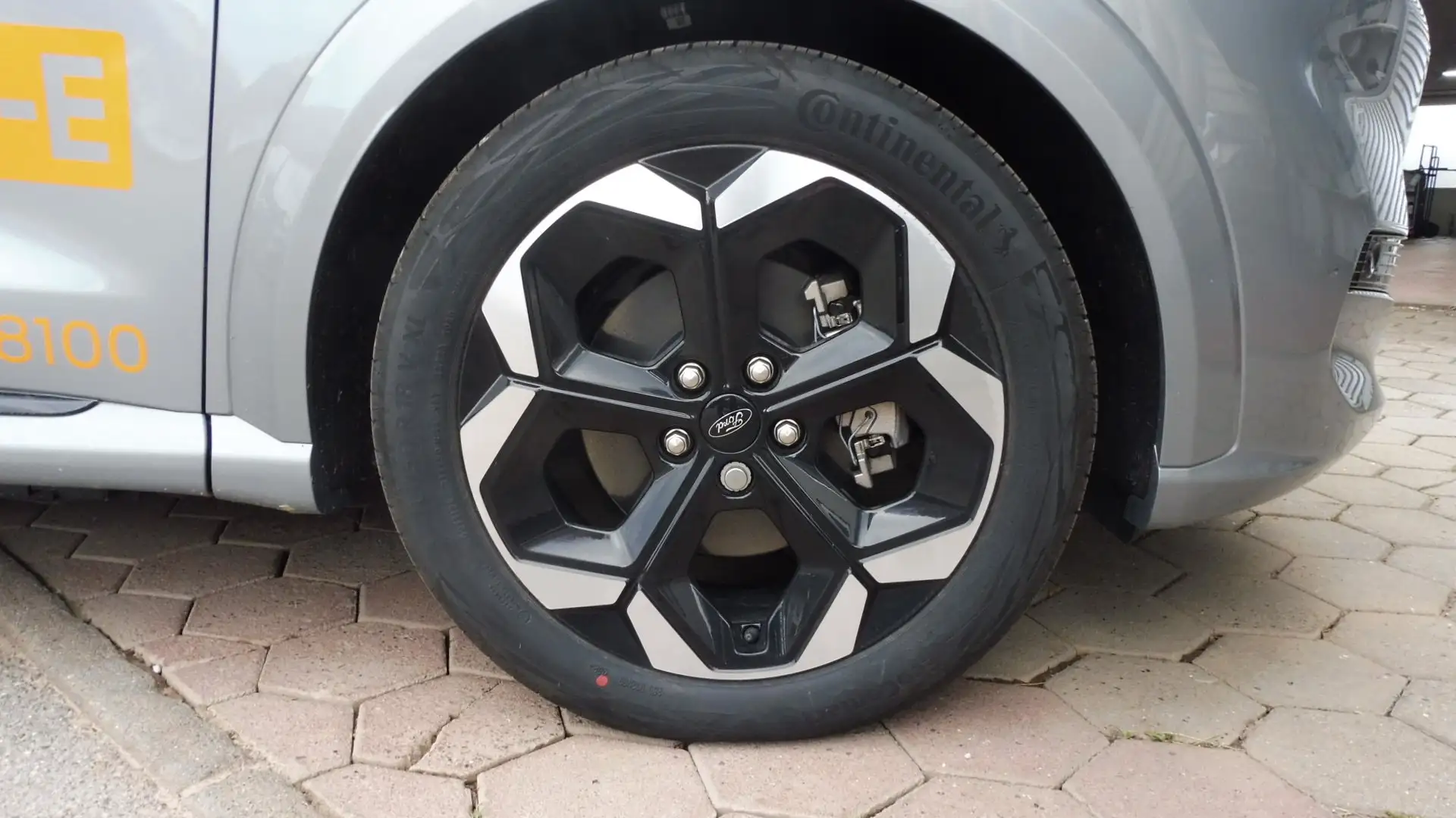 Ford Puma Gen-E Premium Silber - 2