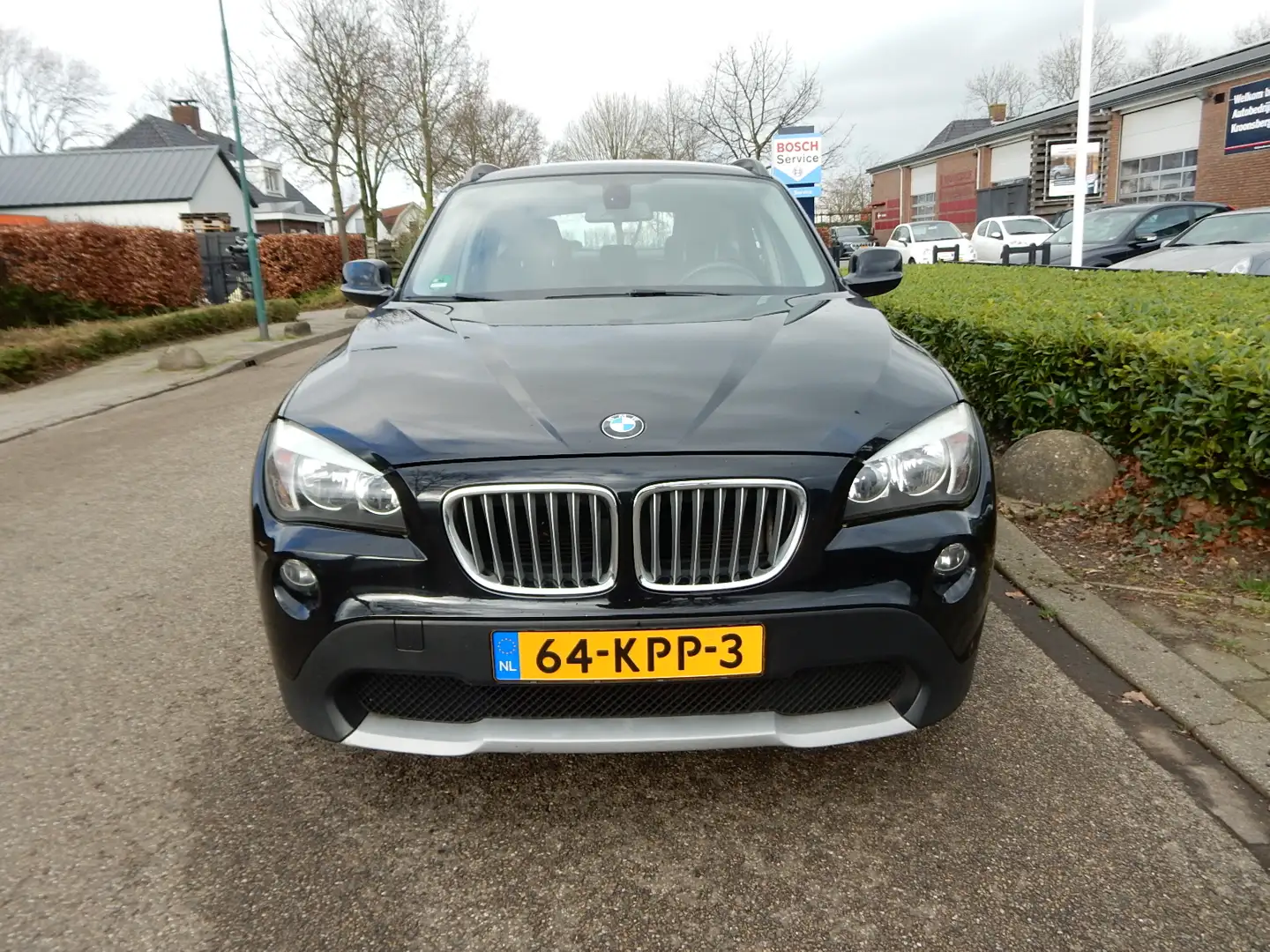 BMW X1 2.0 D SDRIVE 20D 2e eigenaar Zwart - 2