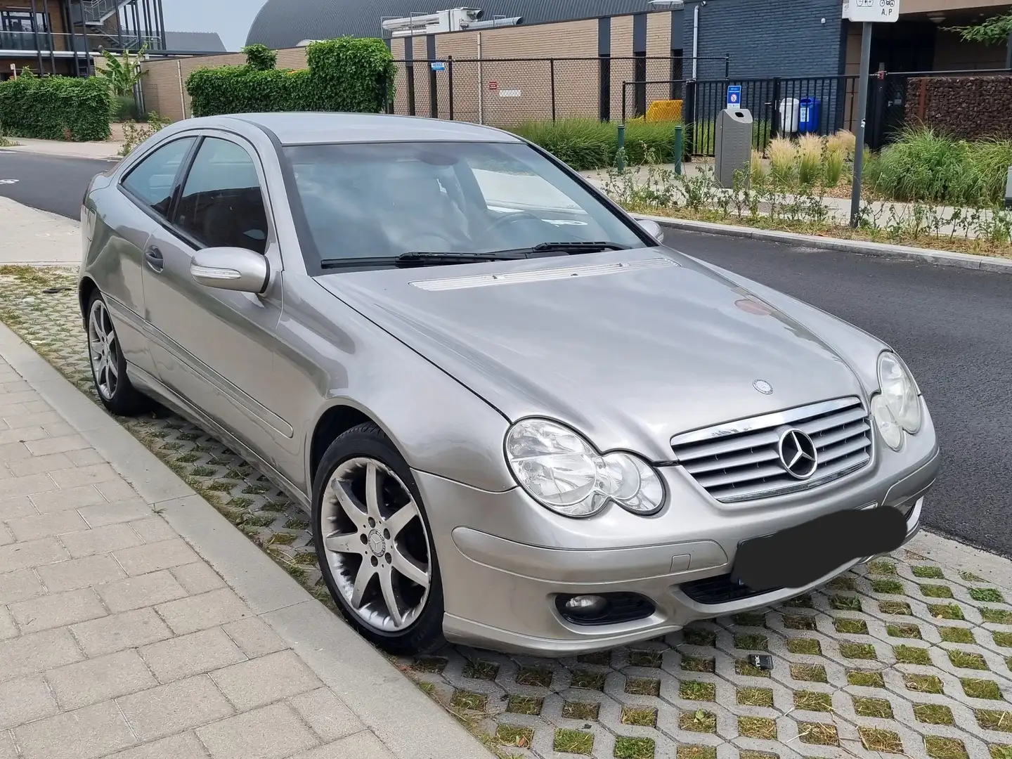 Mercedes-Benz C 160 C 160 Coupe Sport Goud - 1